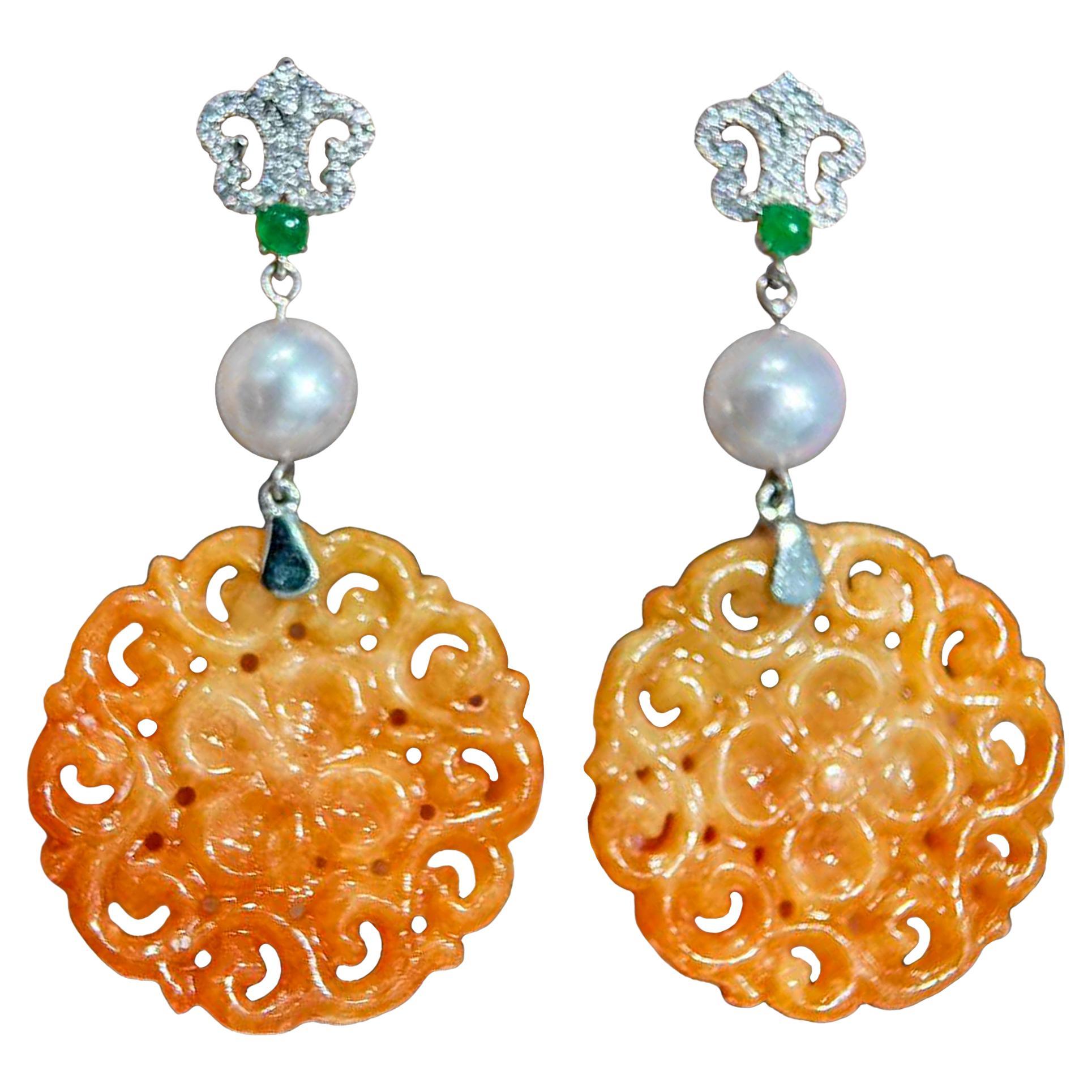 【Jādora】 Boucles d'oreilles en jadéite rouge, émeraude, perle d'akoya Aurora et diamant en vente