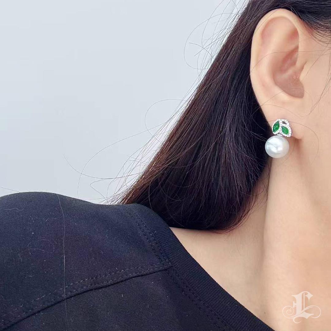 【Jādora】Doppelblatt Jade & Diamant Südsee Perlen Ohrringe (Ungeschliffen) im Angebot