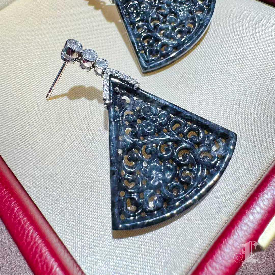 【Jādora】Typ A Schwarzer Jadeit Fächer-Ohrringe mit Diamanten im Zustand „Neu“ im Angebot in New York, NY