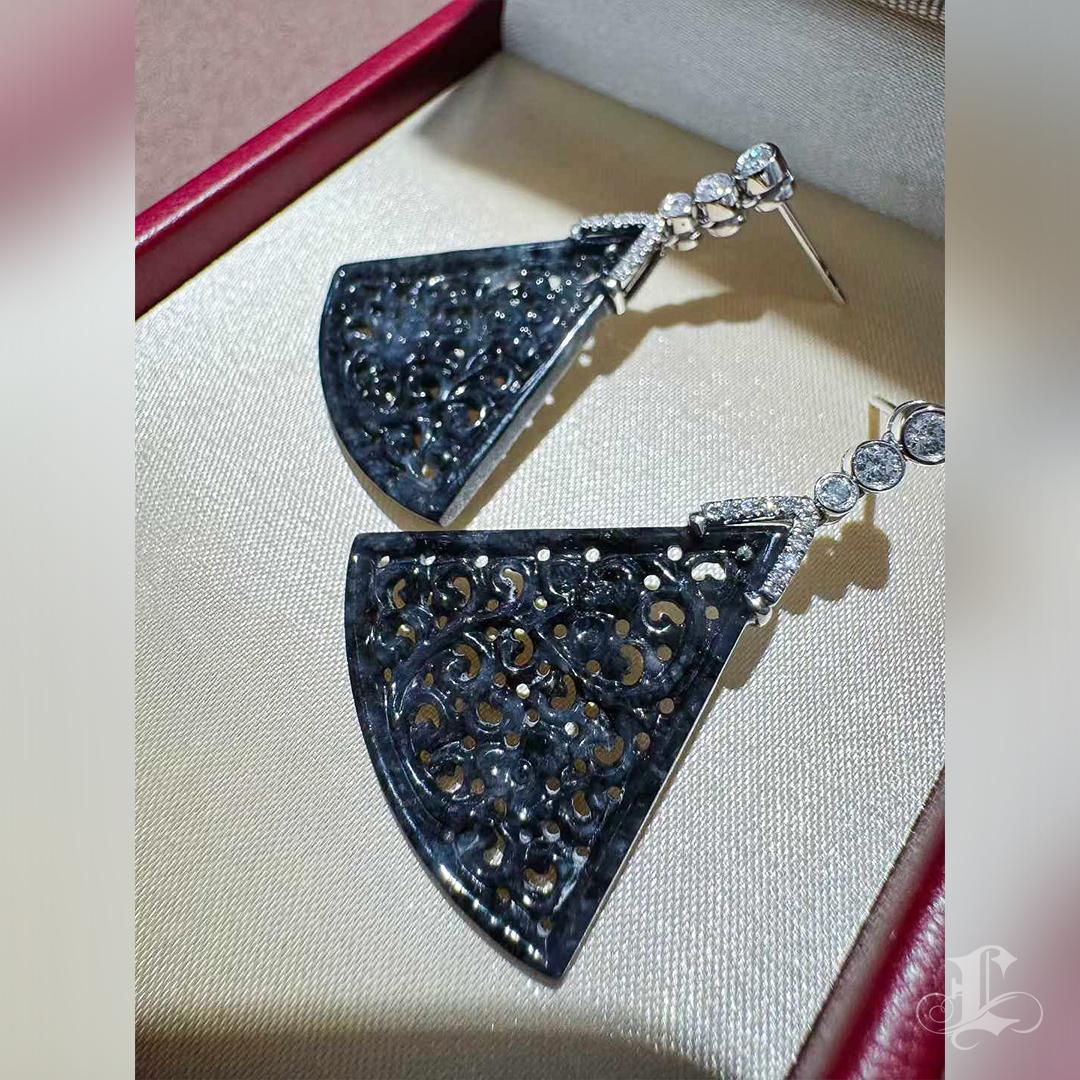 【Jādora】Typ A Schwarzer Jadeit Fächer-Ohrringe mit Diamanten im Angebot 1