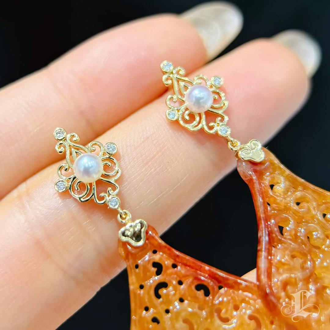 【Jādora】Typ A Goldene Jadeit Akoya Perle Diamant Ohrringe im Angebot 2