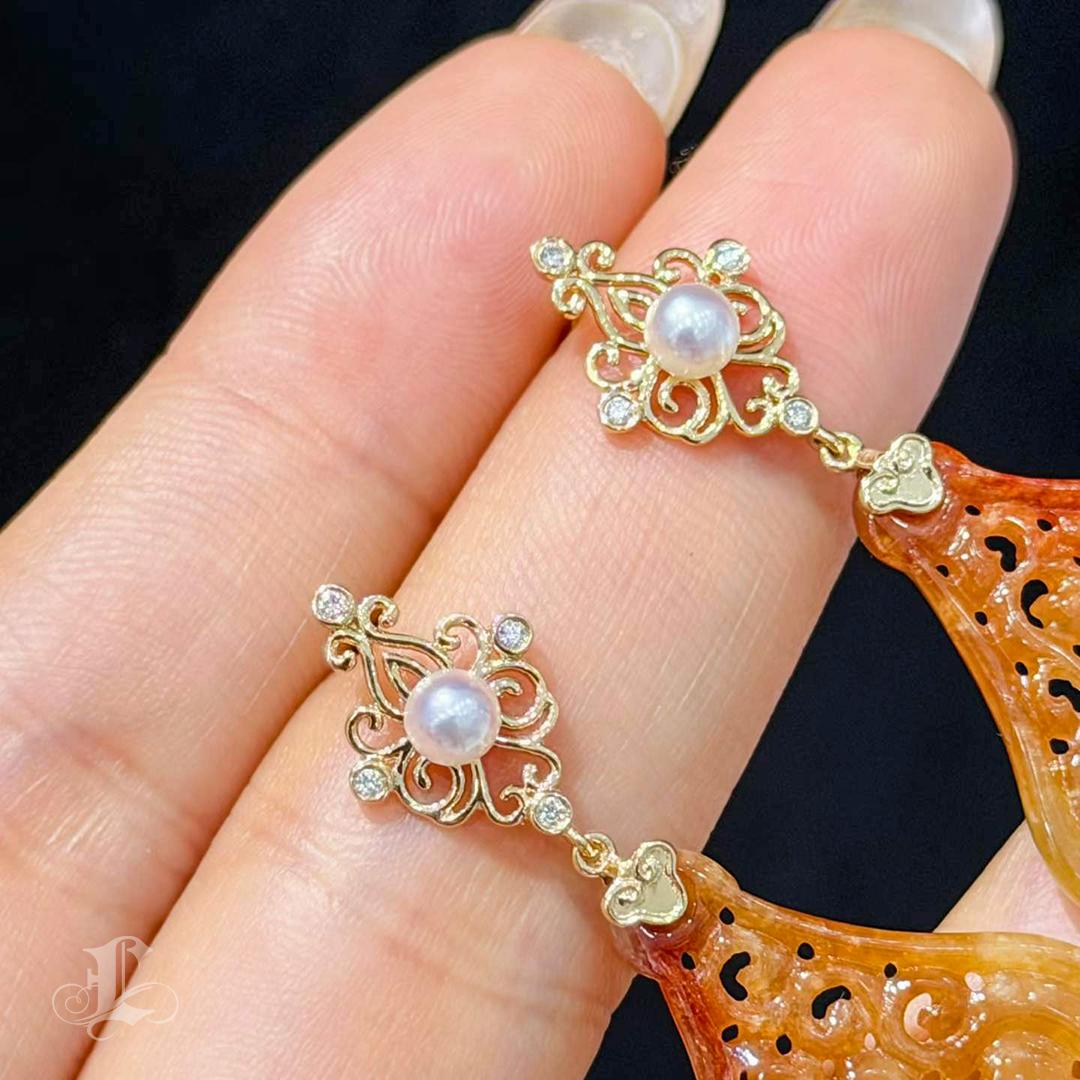 【Jādora】Typ A Goldene Jadeit Akoya Perle Diamant Ohrringe im Angebot 3