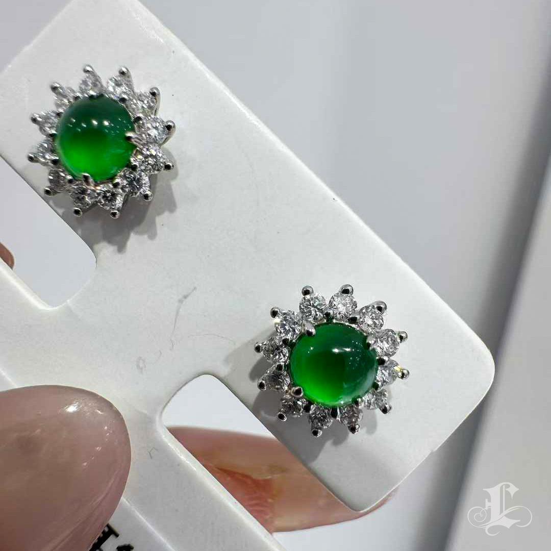 【Jādora】Pendientes de Jadeíta Tipo A y Halo de Diamantes de 0,4 ct en Platino en venta 1