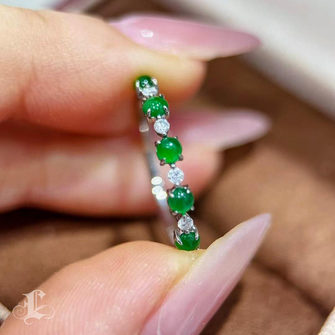 Women's 【Jādora】Type A Jadeite Cabochon and Diamond Band Ring For Sale