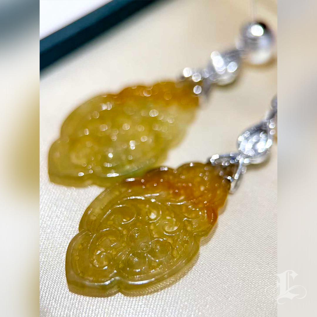 【Jādora】Type A Yellow & Green Jadeite Platinum Diamond Akoya Pearl Earrings In New Condition For Sale In New York, NY