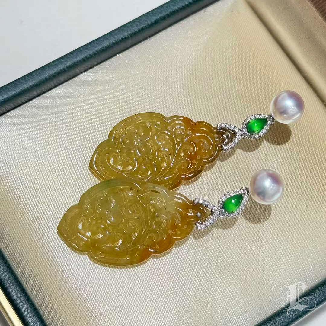 【Jādora】Type A Yellow & Green Jadeite Platinum Diamond Akoya Pearl Earrings For Sale 4
