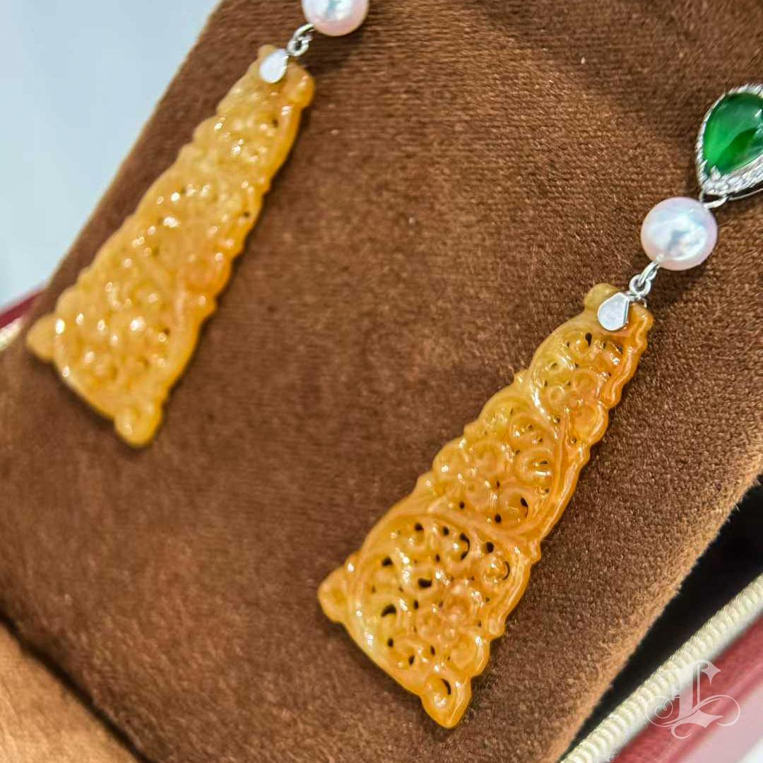 【Jādora】Type A Yellow Jadeite & Akoya Pearl Drop Earrings with Diamond Accents For Sale 1