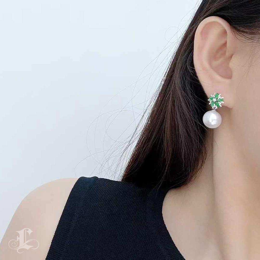 【Jādora】Verdant Bloom - Wandelbare Typ A Jadeit & Südsee Perlen Ohrringe im Angebot 5