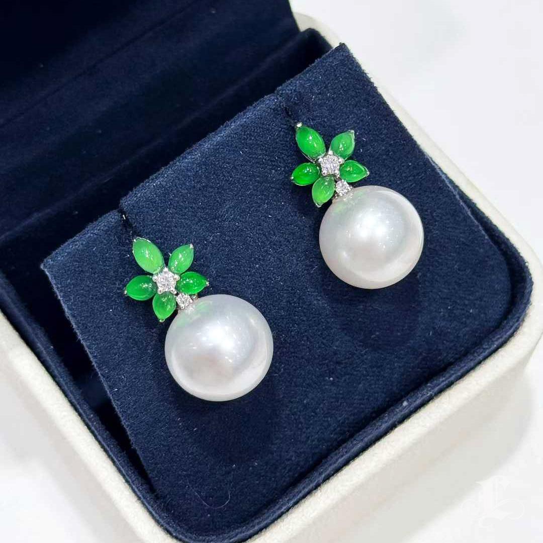 【Jādora】Verdant Bloom - Pendientes convertibles de jadeíta tipo A y perlas del mar del sur en venta 3