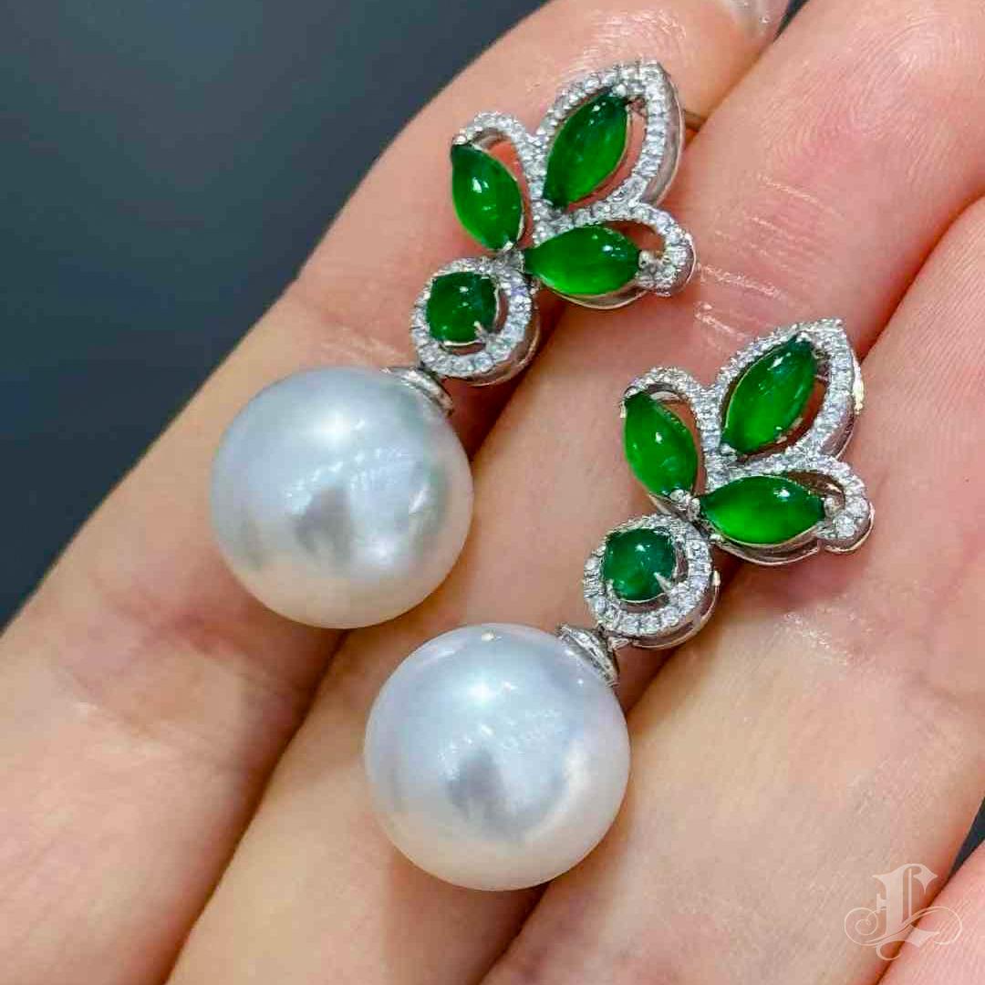 【Jādora】Verdant Bloom Jadeite & South Sea Pearl Earrings and Pendant Set For Sale 3