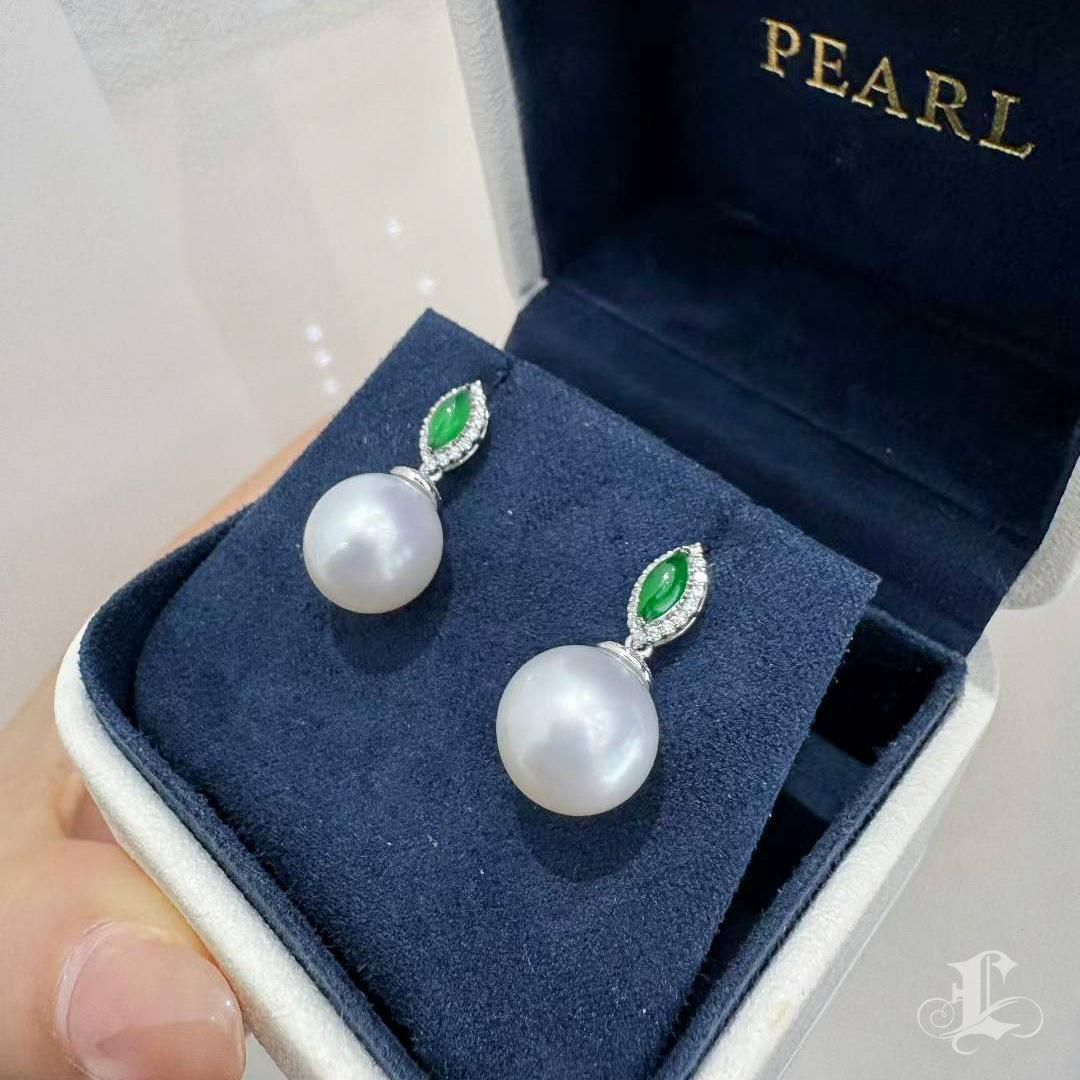 【Jādora】Whisperleblatt Jade & Diamant Südsee Perlen Ohrringe Damen im Angebot