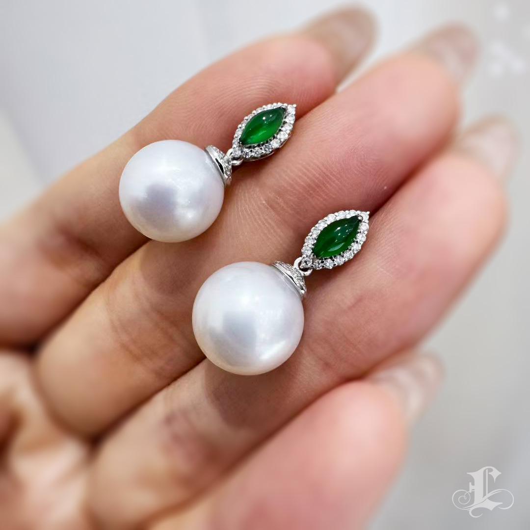 【Jādora】Whisperleblatt Jade & Diamant Südsee Perlen Ohrringe im Angebot 3