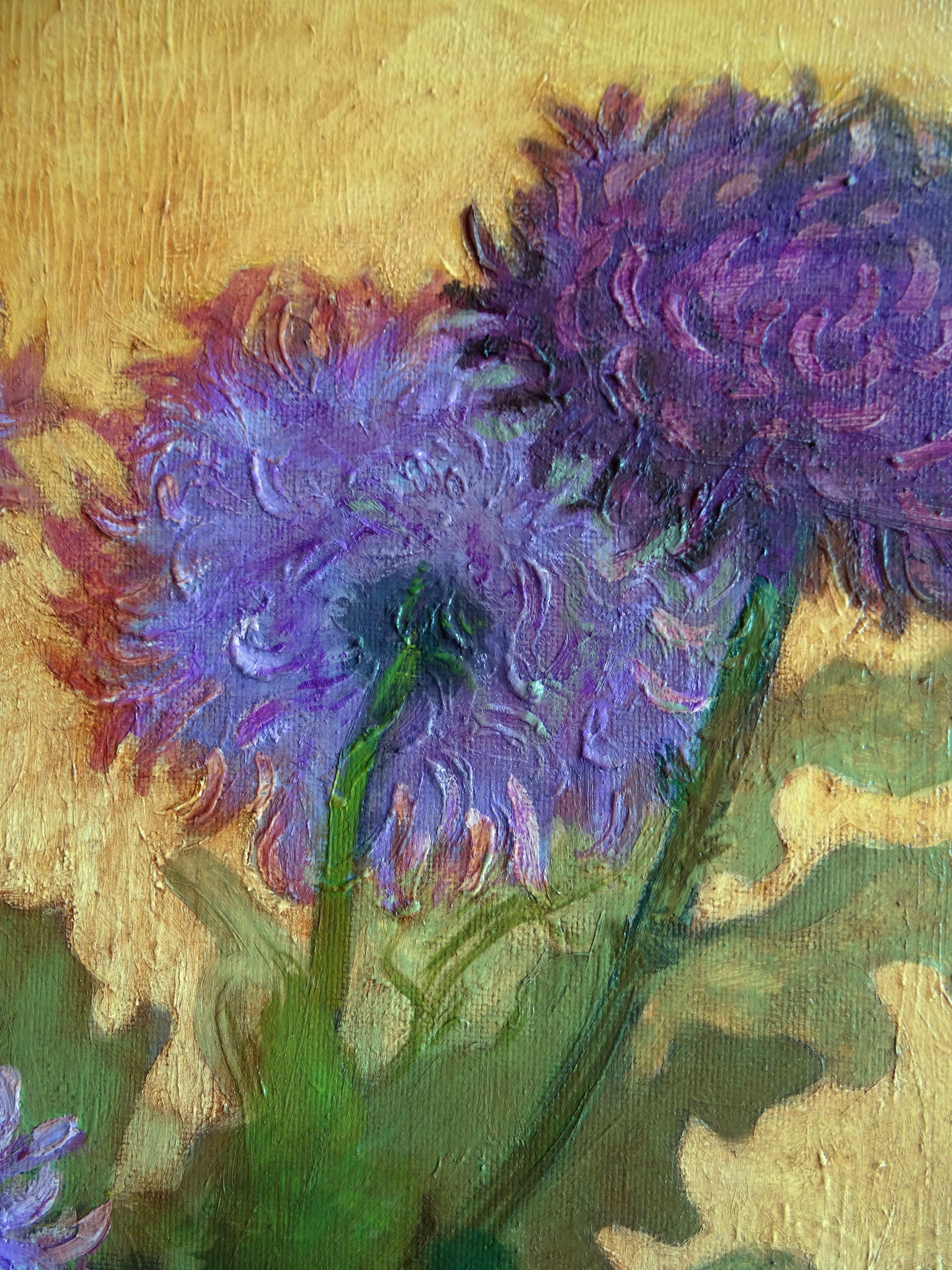 Purple chrysanthemums, 1988. Oil on canvas, 102x83 cm - Naturalistic Painting by Jadviga Zjilvinska 