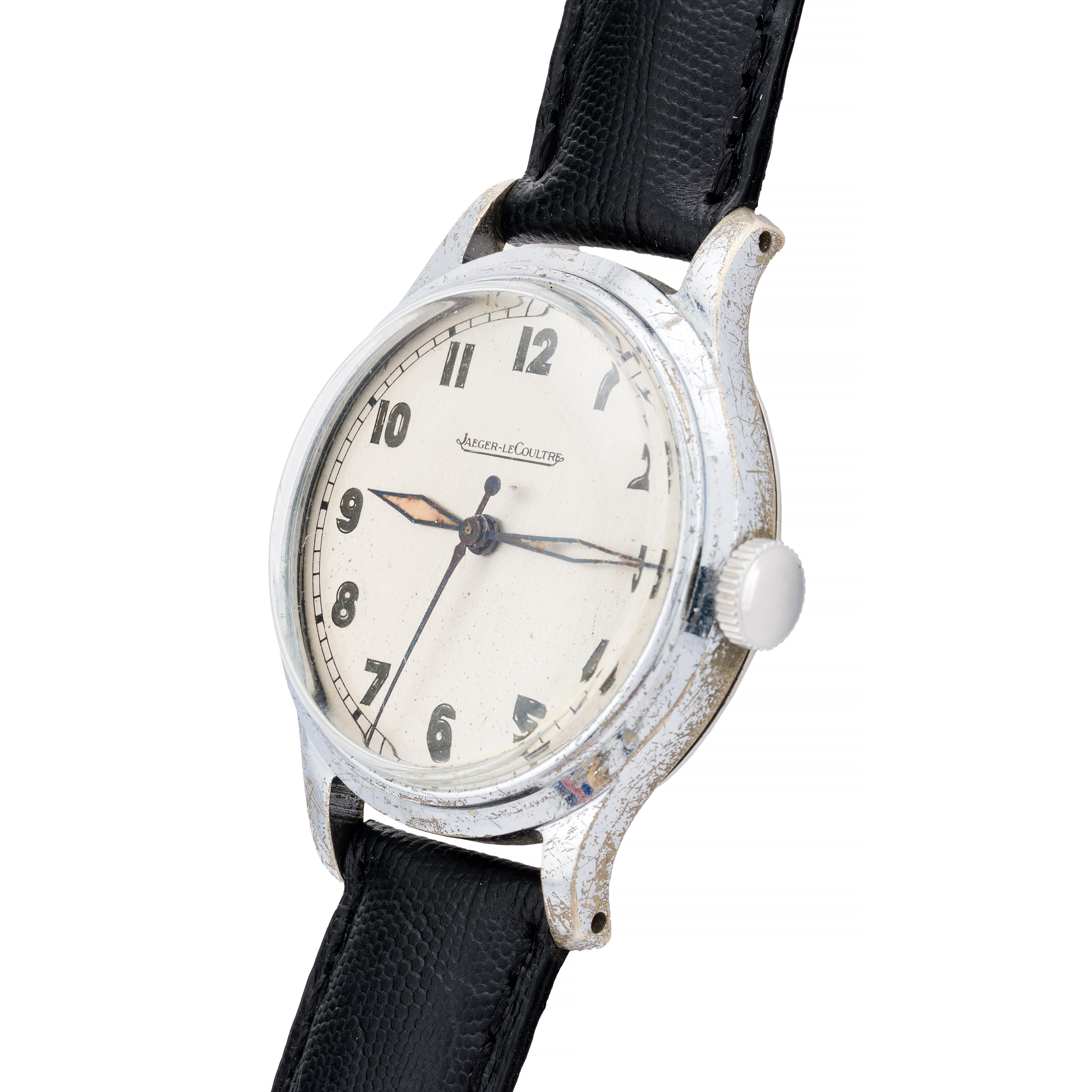 Jaeger LeCoultre Vintage WWII Military Mens Radium Numeral Wrist Watch In Good Condition For Sale In Boston, MA