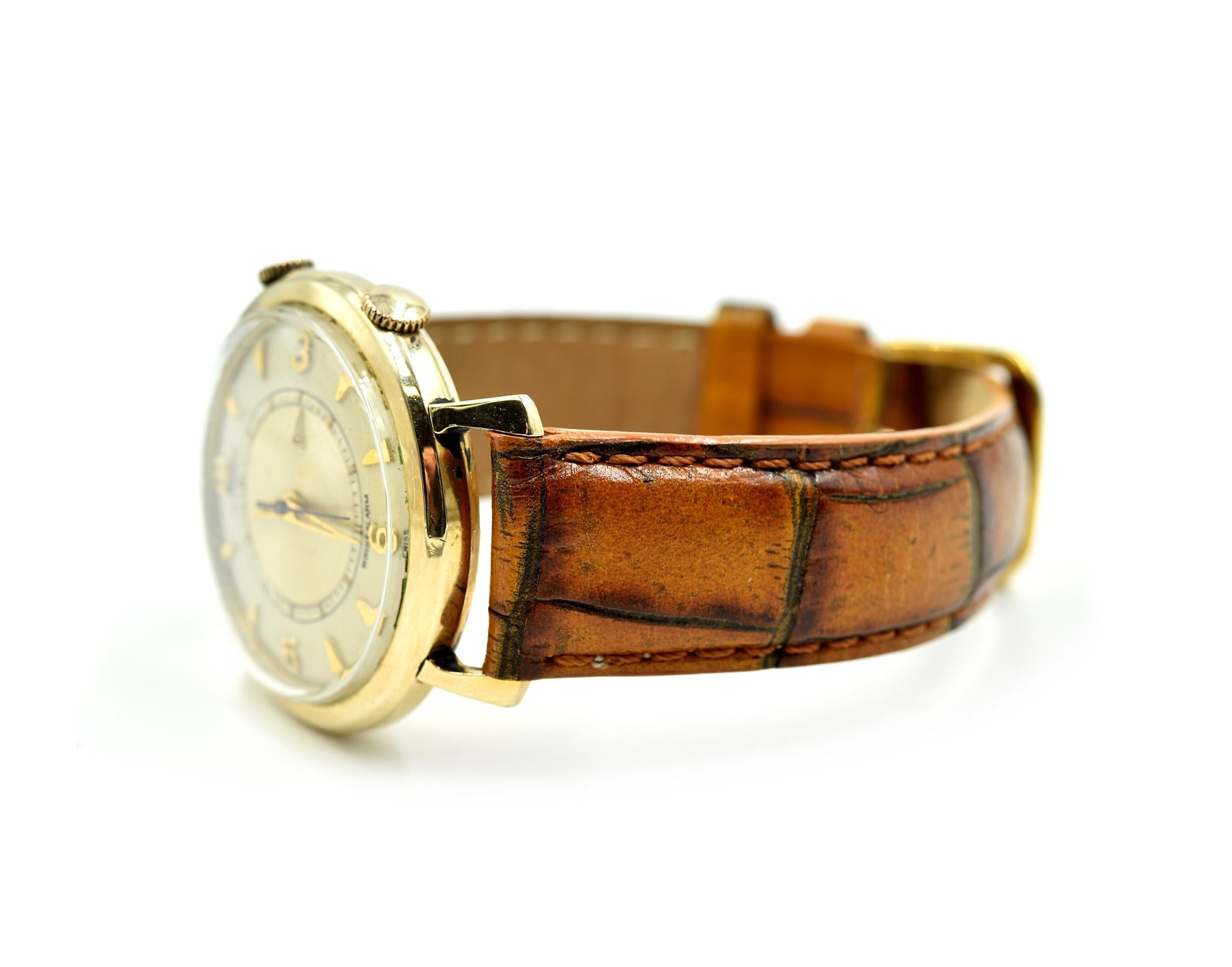 Jaeger Le-Coultre 10 Karat Yellow Gold Memovox Alarm Vintage Watch In Good Condition In Scottsdale, AZ