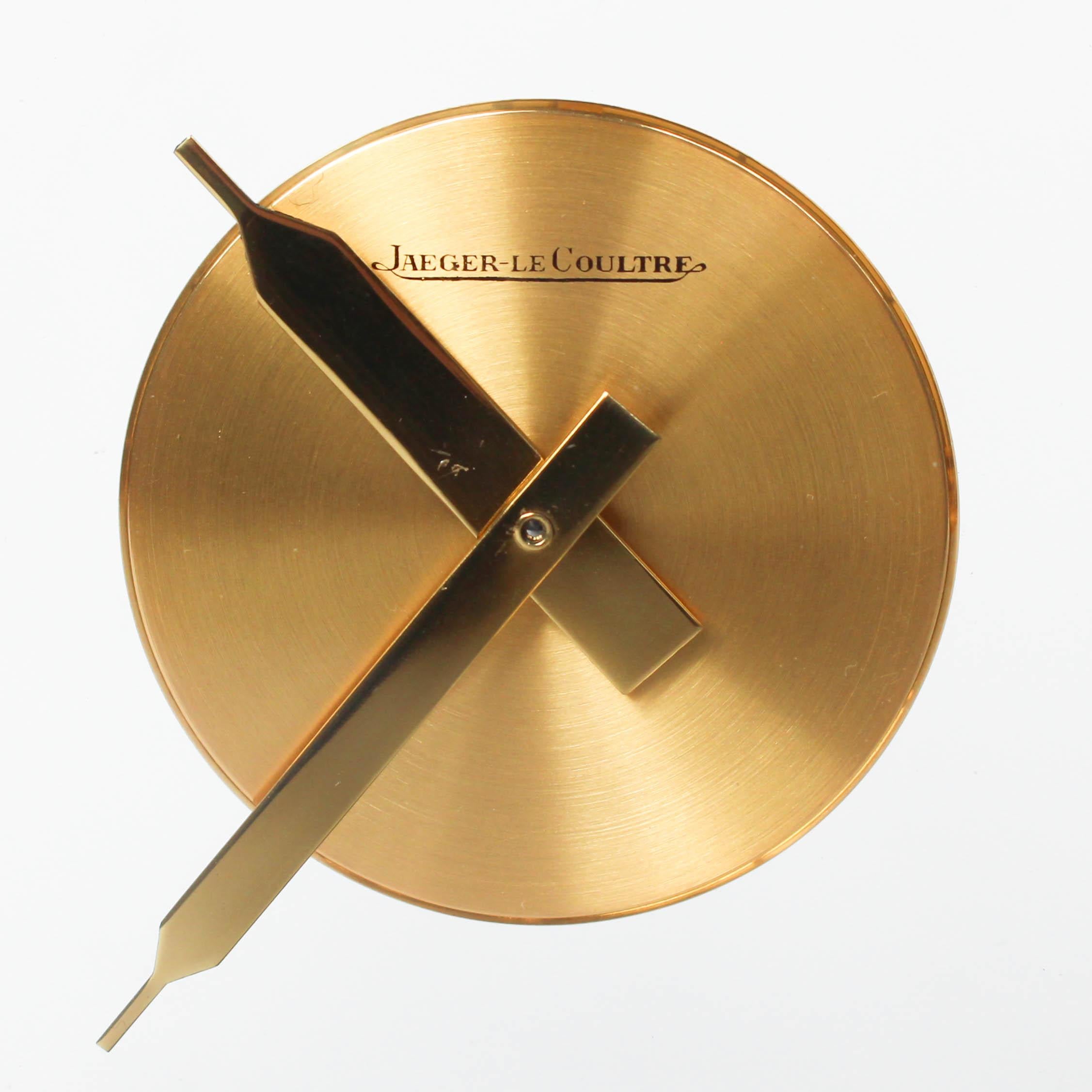 An Art Deco, Jaeger LeCoultre clock. Innovative case construction of two crystals with optical impression of a free float clock in tubular, brass case. Fully serviced.

Dimensions: H 19cm, W17cm 

Origin: English

Date: circa 1930

