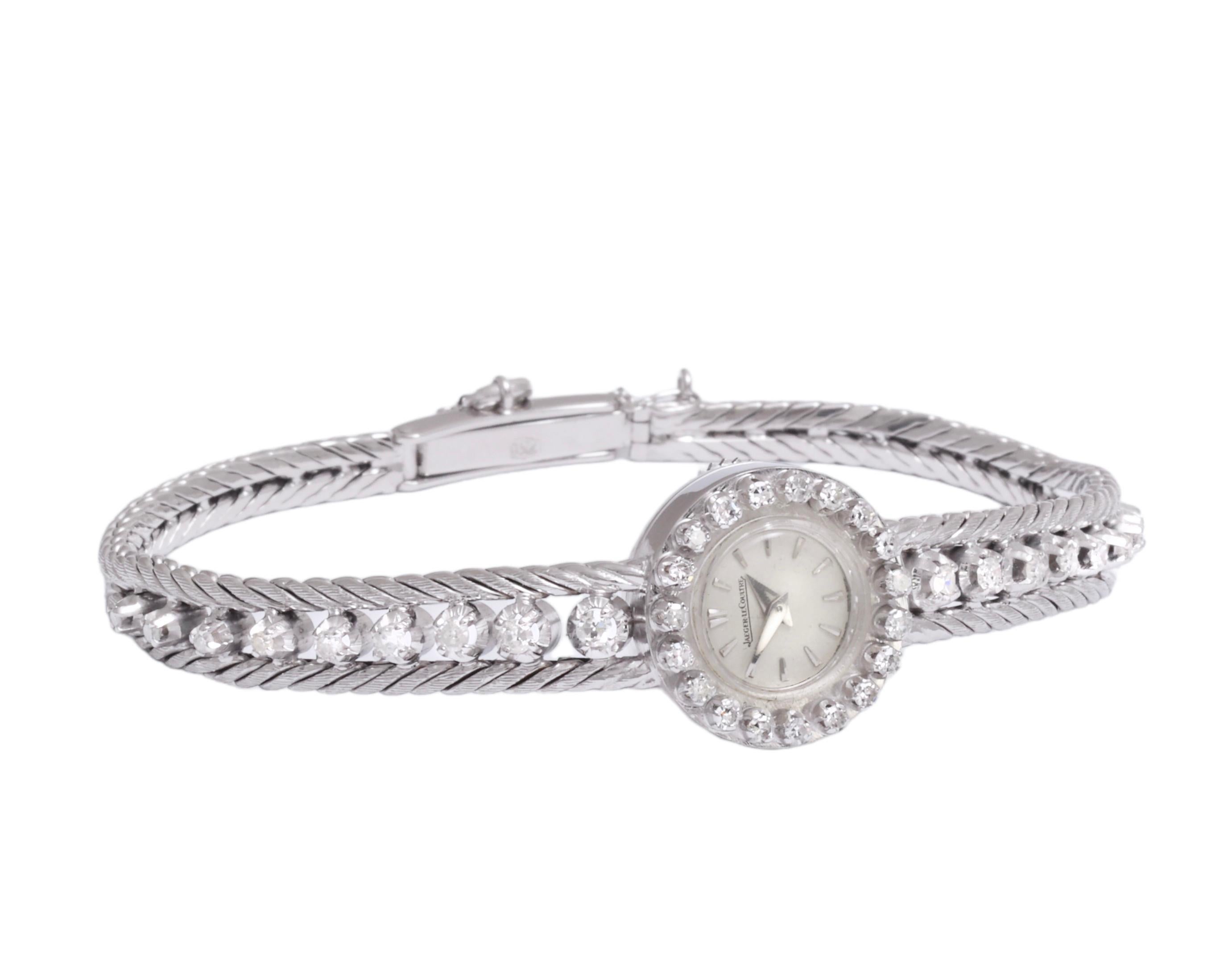 Round Cut Jaeger Le Coultre Solid 18 kt Gold Diamonds Collectors Backwinder Wrist Watch