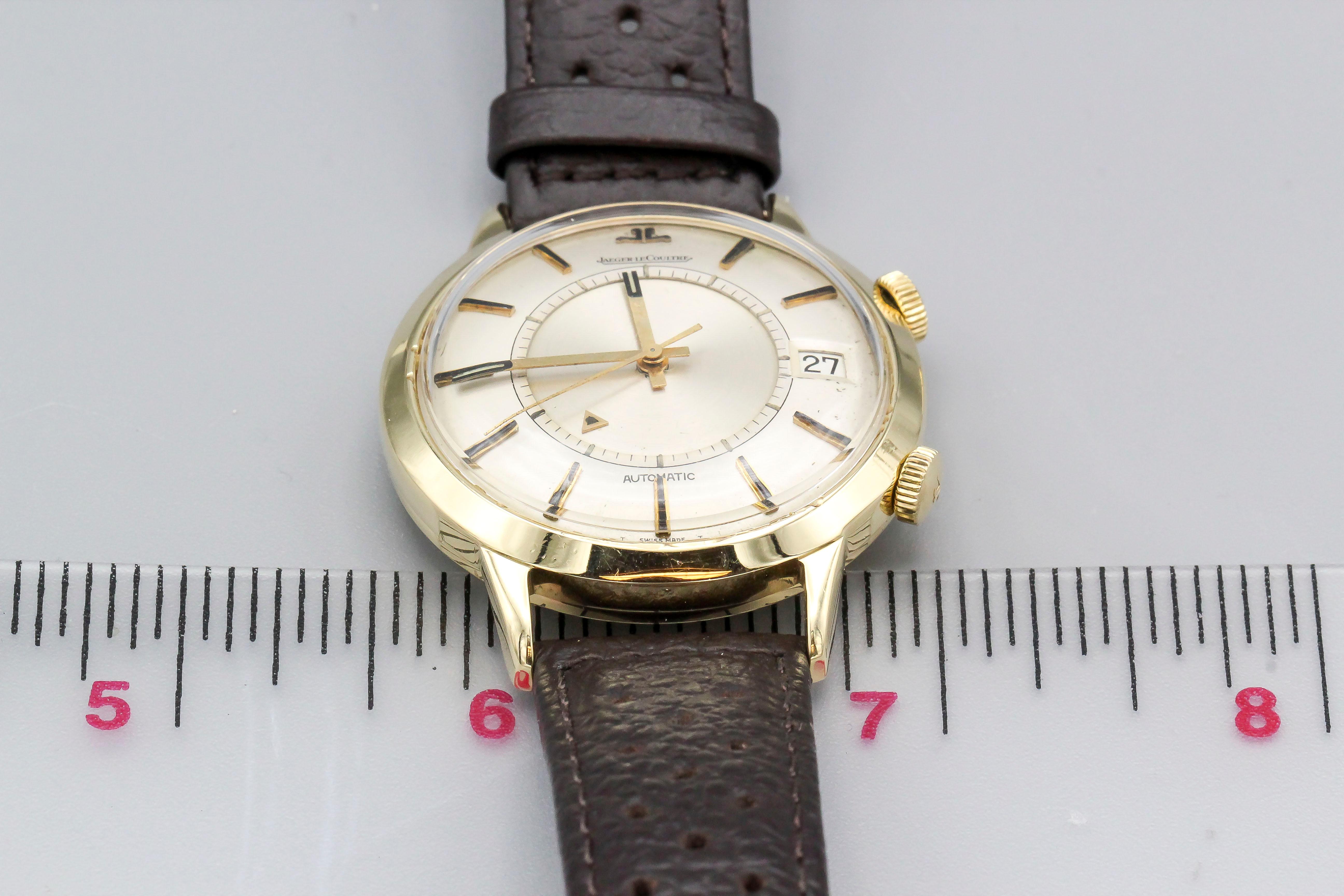 Women's or Men's Jaeger-LeCoultre 18 Karat Gold Vintage Memovox Wristwatch For Sale
