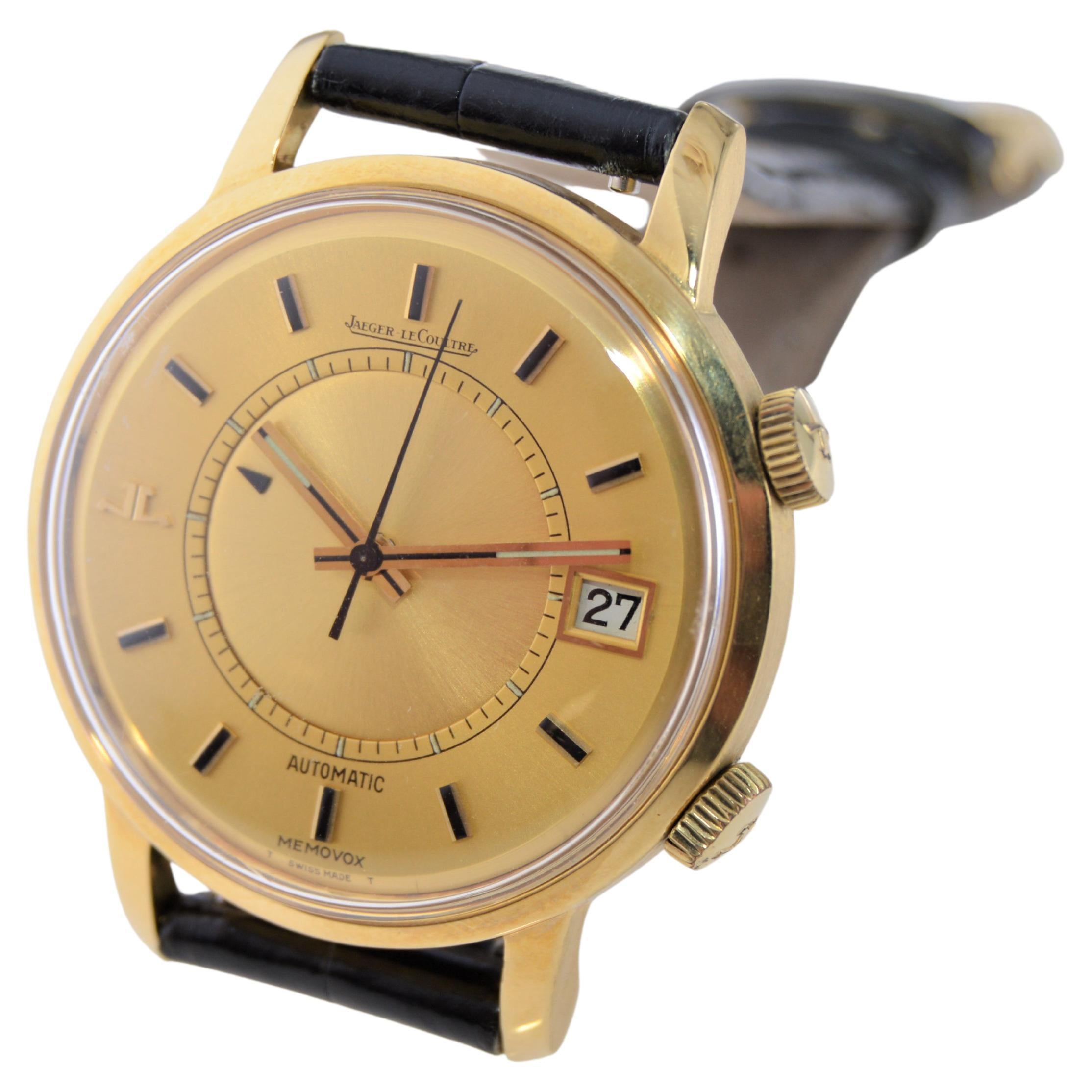 Jaeger LeCoultre 18 Karat, New Condition Full Size Memovox circa 1960s-1970s In Excellent Condition For Sale In Long Beach, CA