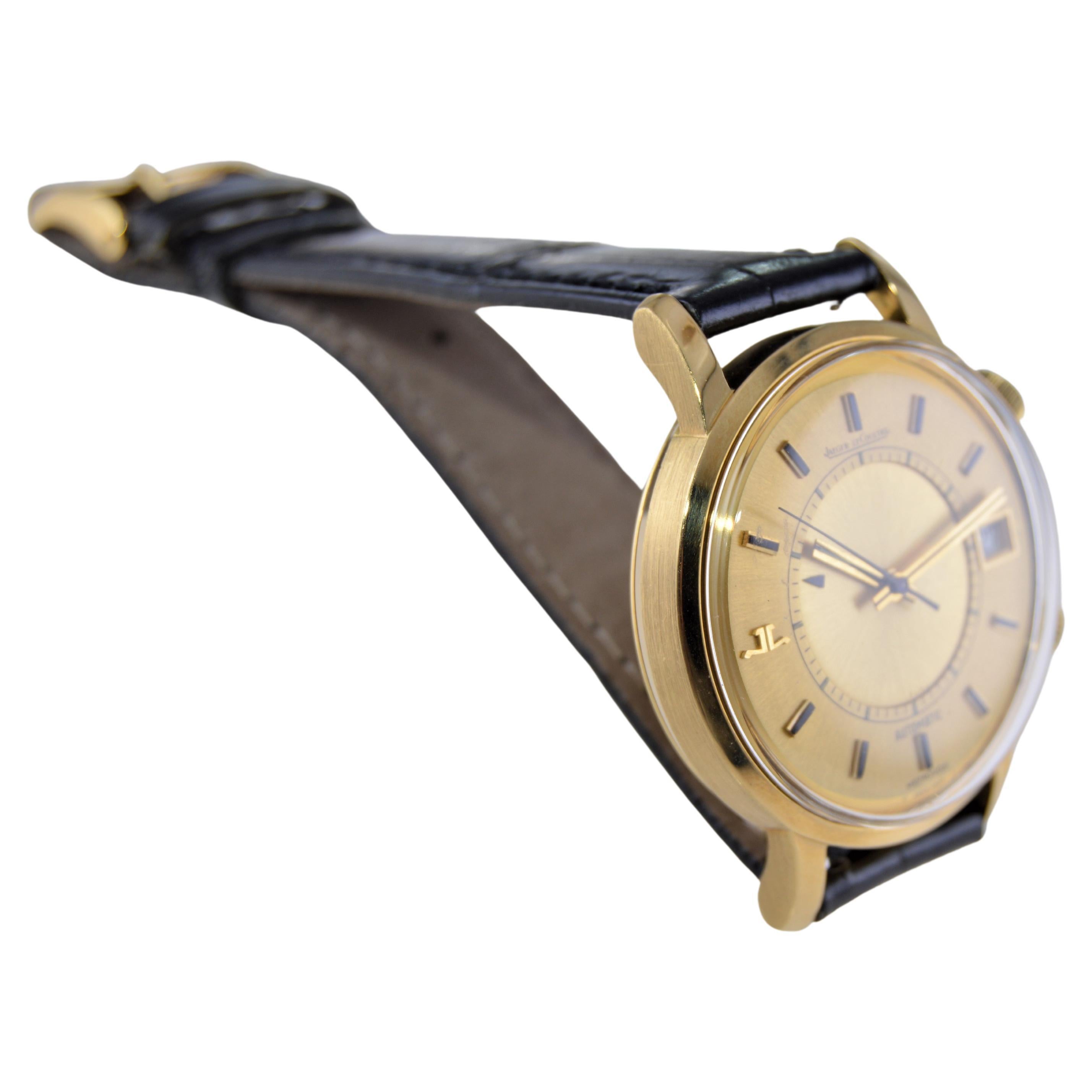 Jaeger-LeCoultre 18 Karat, Neuer Zustand Vollformat Memovox ca. 1960-1970er Jahre im Angebot 1