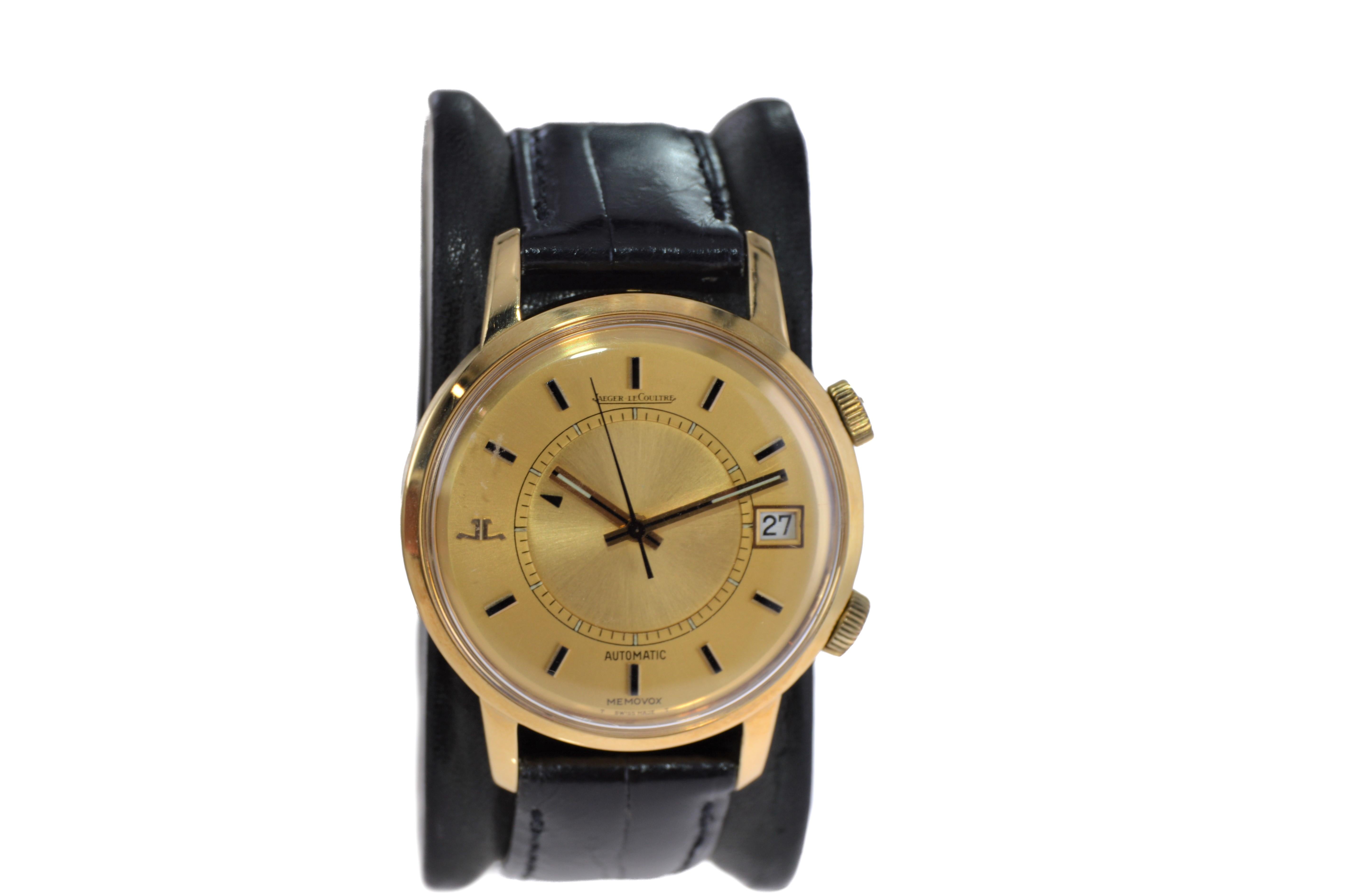 FACTORY / HOUSE: Jaeger LeCoultre
STYLE / REFERENCE: Memovox
METAL / MATERIAL: 18Kt. Yellow Gold
CIRCA / YEAR: 1960's / 1970's
DIMENSIONS / SIZE: Length 45mm X Diameter 35mm
MOVEMENT / CALIBER: Automatic Winding /17 Jewels 
DIAL / HANDS: Original