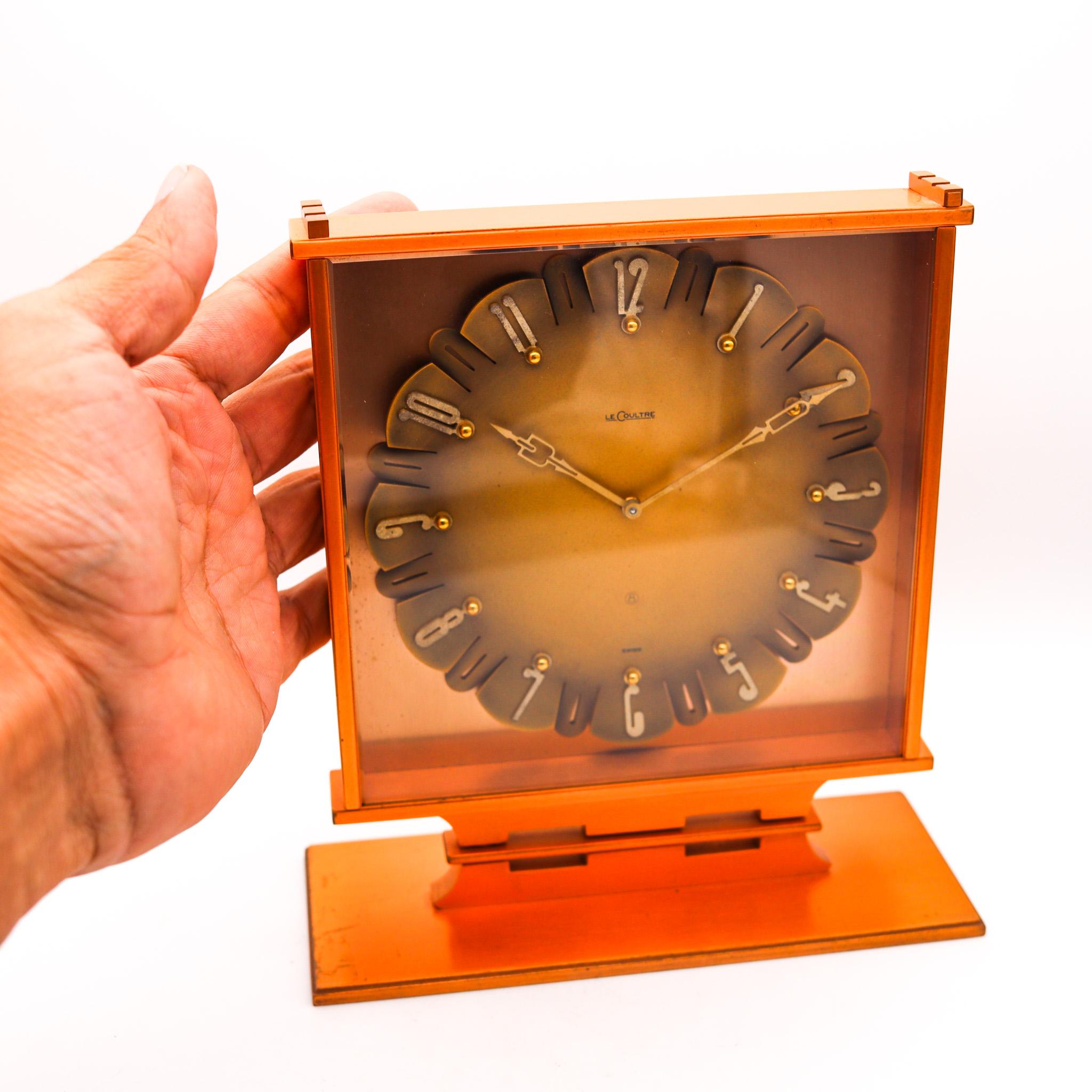 Acier Horloge de bureau mécanique rétro moderniste suisse Jaeger LeCoultre de 1950, couleur menthe en vente