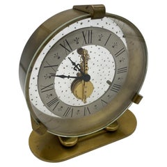 Jaeger Lecoultre Reloj de sobremesa de oro en línea de 8 días con esfera de estrella, circa 1967