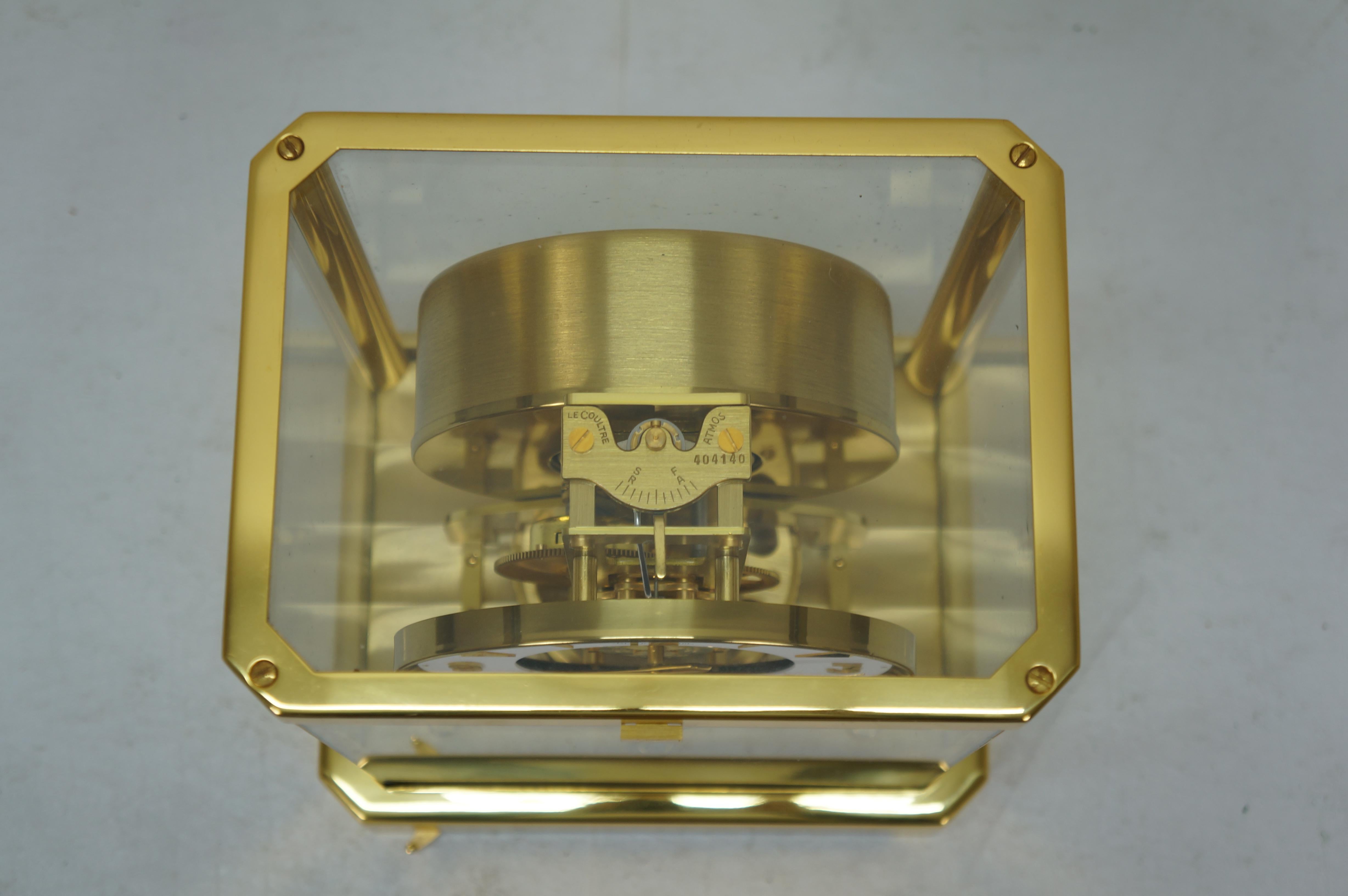 20th Century Jaeger LeCoultre Atmos 528-8 Perpetual Motion Clock & Plaque 15j Swiss 9