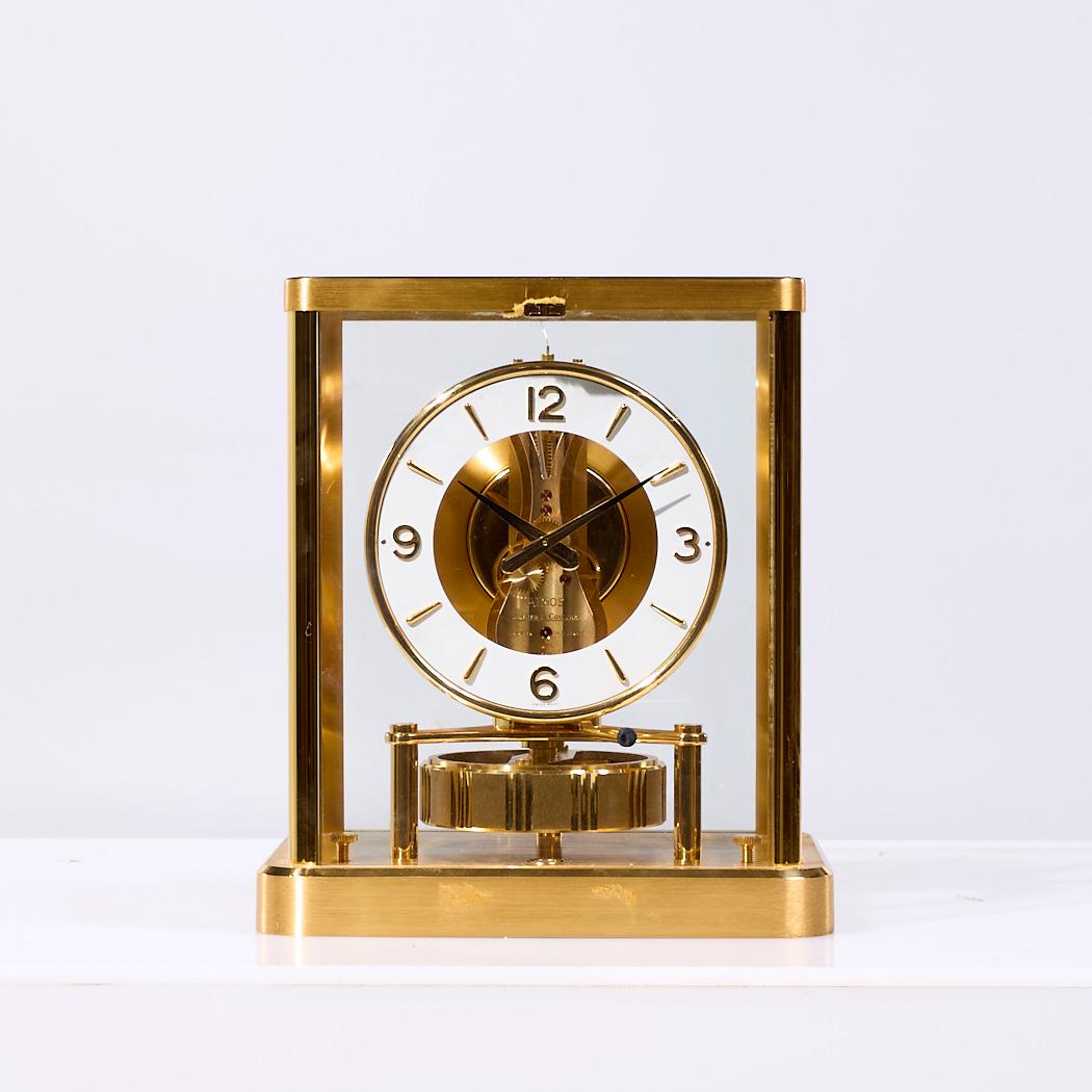 Jaeger-LeCoultre Atmos Brass Clock

This clock measures: 8 wide x 6 deep x 9 inches high

We take our photos in a controlled lighting studio to show as much detail as possible. We do not photoshop out blemishes. 

We keep you fully informed