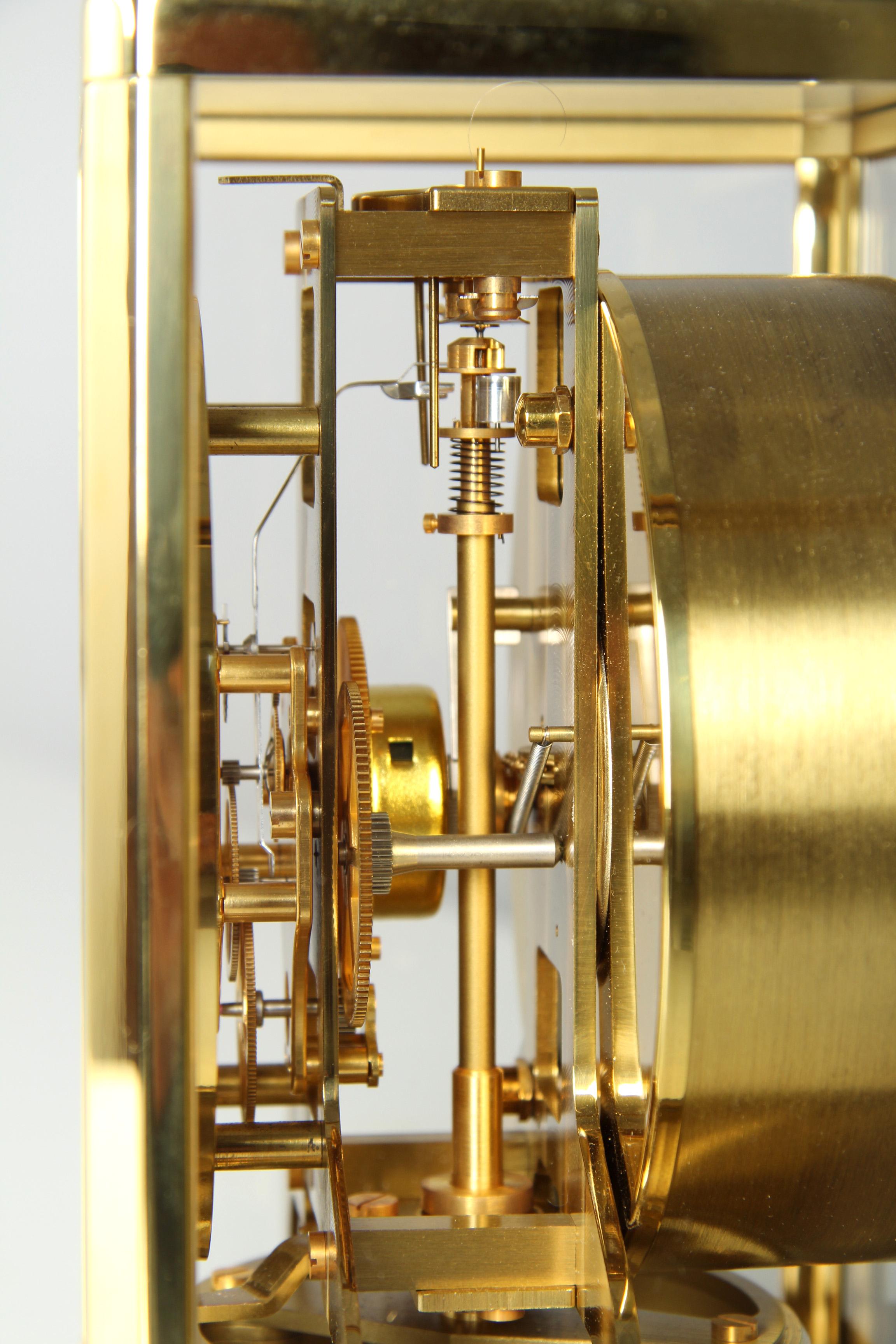 Jaeger LeCoultre, Atmos Clock, Classic Design, manufactured in 1965 3