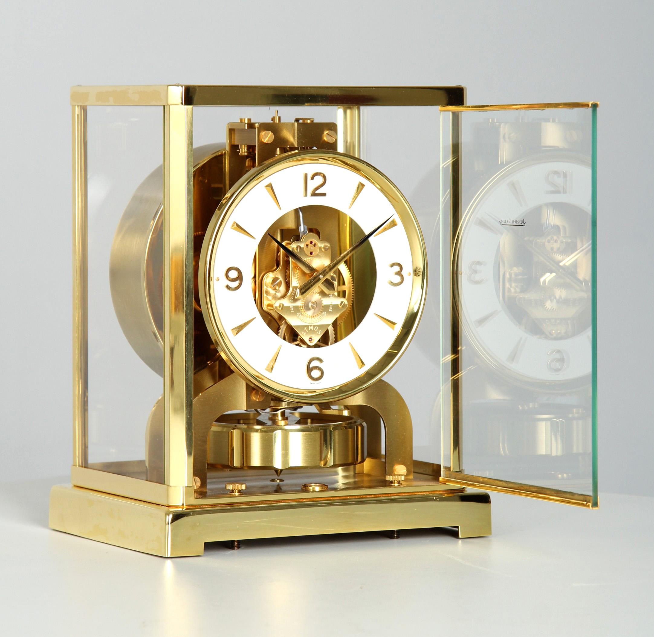 Jaeger LeCoultre, Atmos Clock, Classic Design, manufactured in 1965 mediados del siglo XX