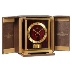 Jaeger-LeCoultre – Atmos-Uhr „Embassy“ – Flamed Red – Hergestellt im Jahr 1977