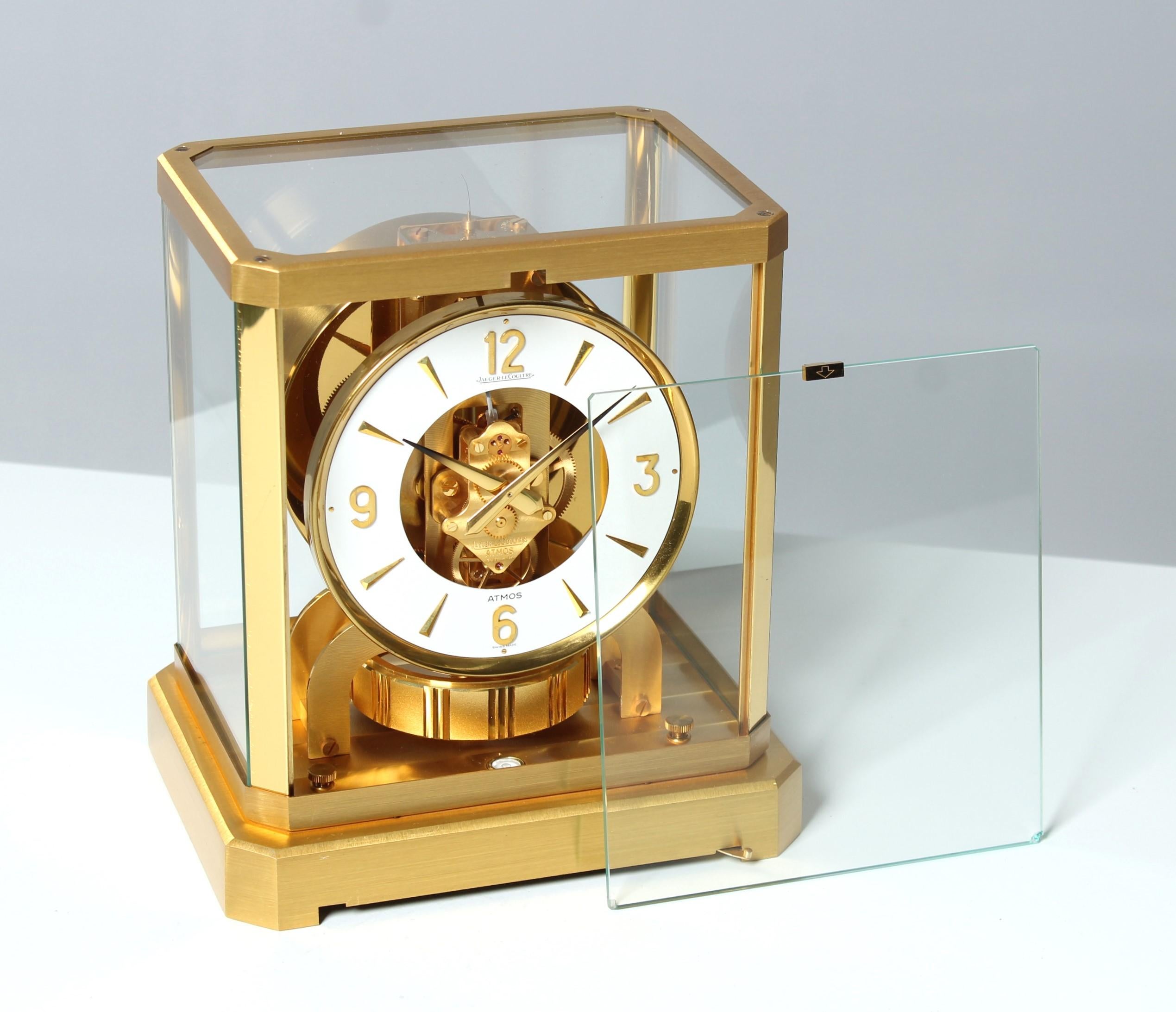 Jaeger Lecoultre, Atmos Clock from 1974, Classic Design, Calibre 528 5