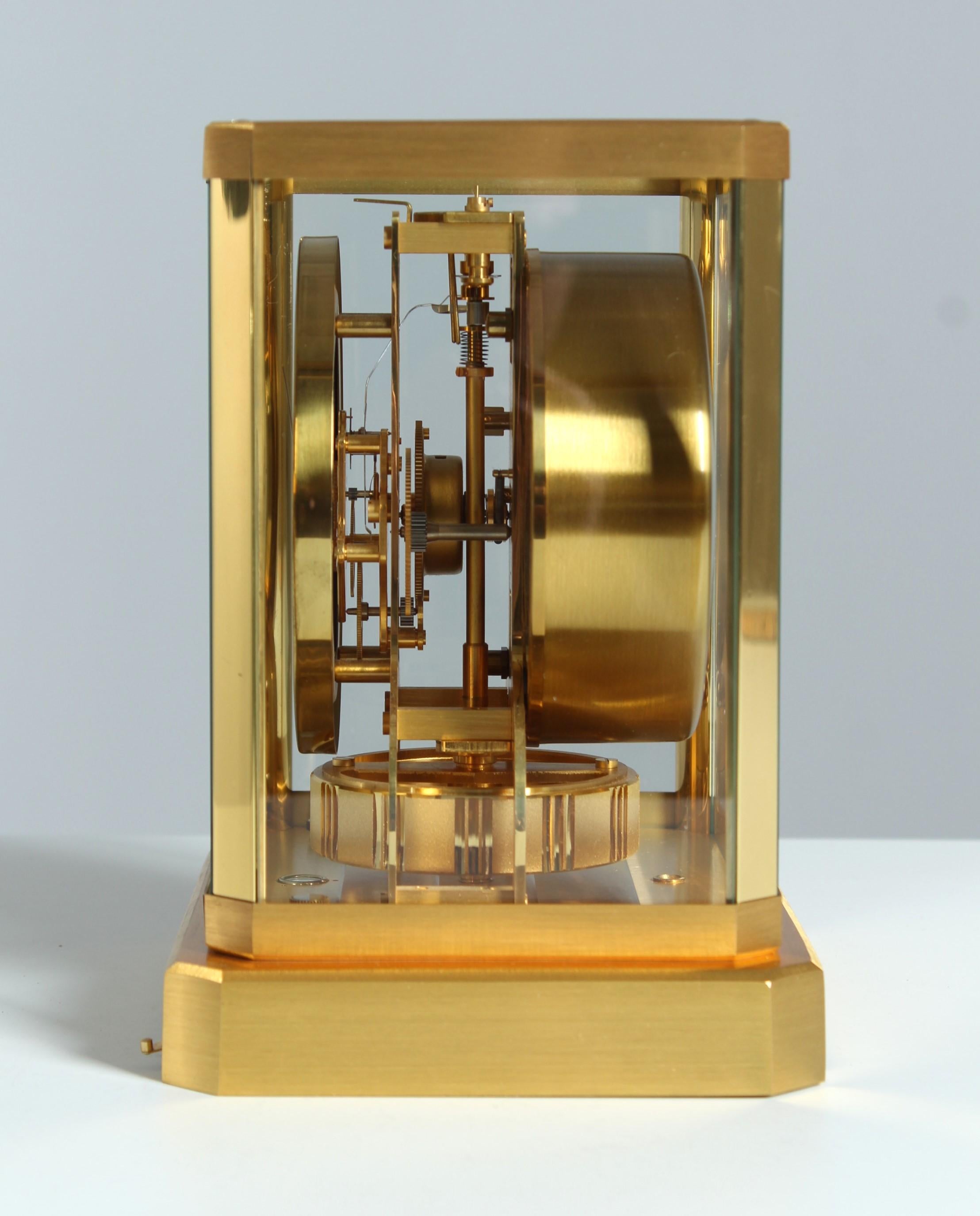 Jaeger Lecoultre, Atmos Clock from 1974, Classic Design, Calibre 528 11
