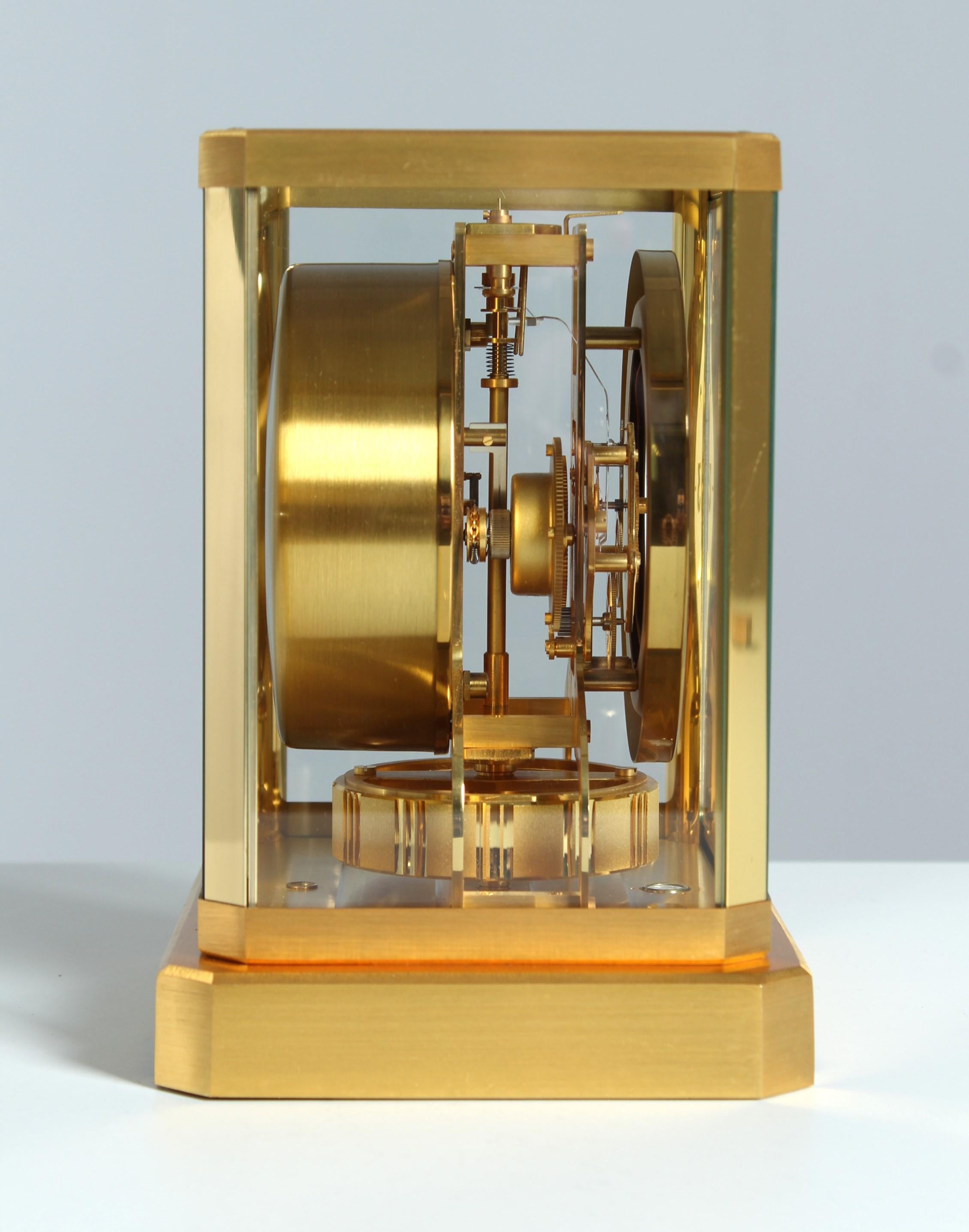 Jaeger Lecoultre, Atmos Clock from 1974, Classic Design, Calibre 528 12