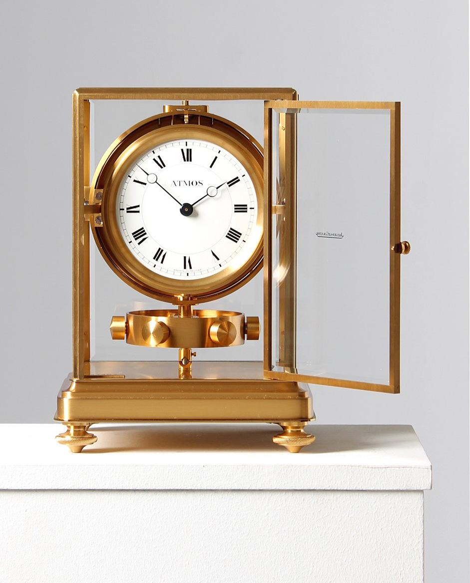 Jaeger LeCoultre - Atmos Jubilé

Switzerland
Gold-plated brass
Year of manufacture 1979

Dimensions: H x W x D: 24 x 17 x 15 cm

Description:
Very rare Atmos clock, which was produced in a limited series of only 1500 pieces.
In honour of the