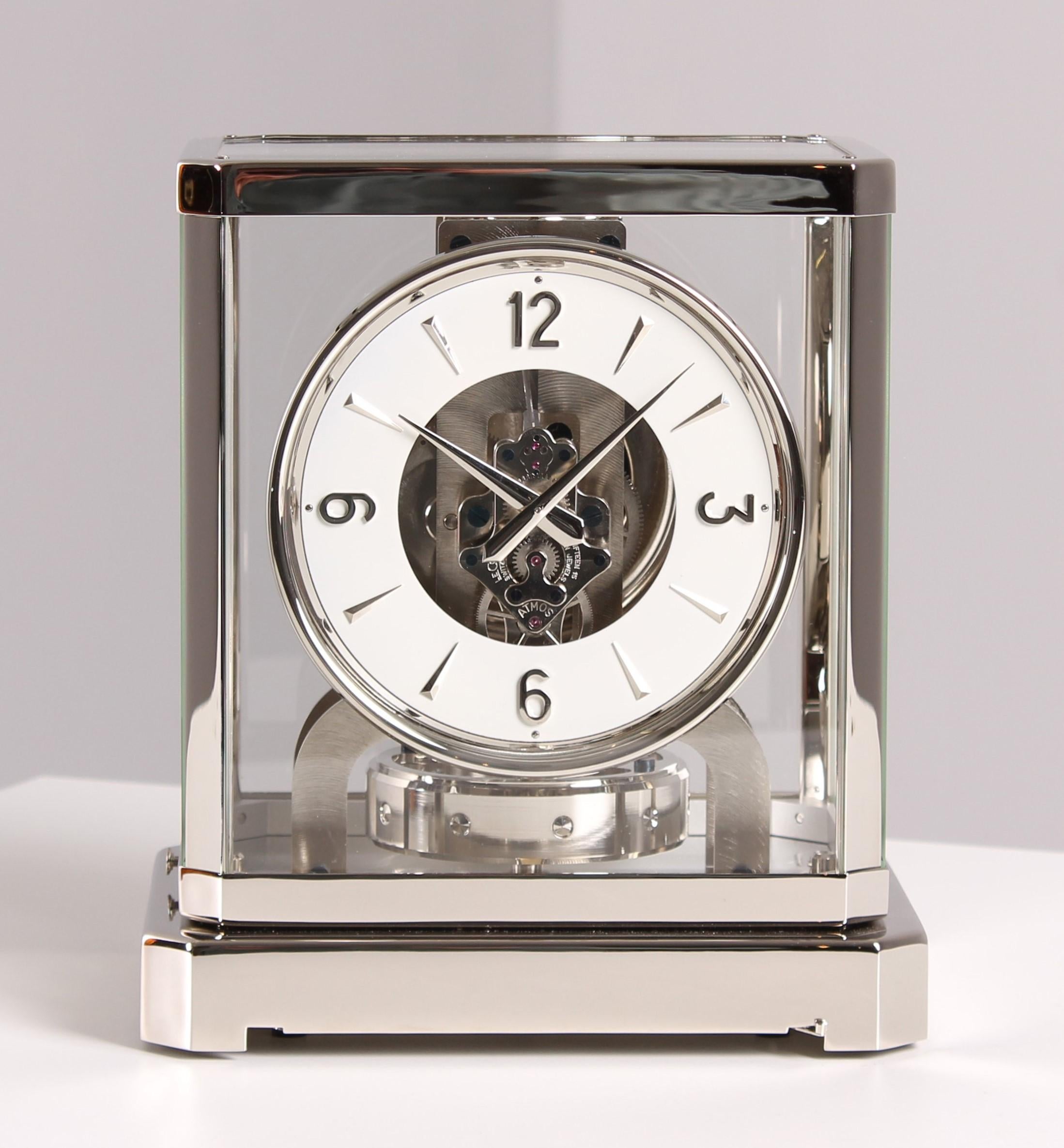 Atmos II from Jaeger LeCoultre

Switzerland
Nickel-plated brass
Year of manufacture 1950

Dimensions: H x W x D: 23.5 x 21 x 16.5 cm

Description:
Atmos II in a new nickel-plated case. Removable glass bell, blued screws, rotating pendulum with small