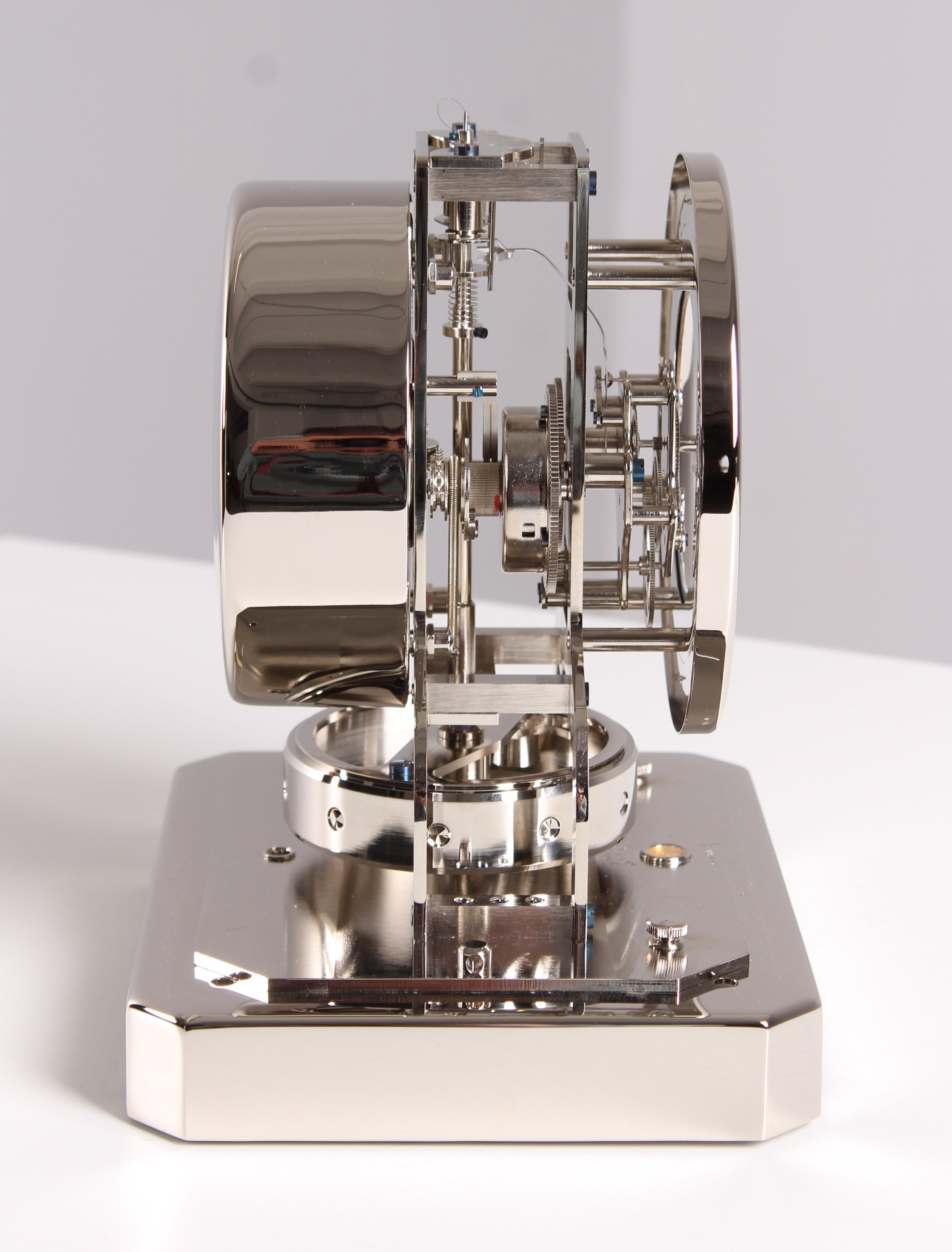 Jaeger LeCoultre, Atmos-Uhr, vernickelt, hergestellt 1950 (Mitte des 20. Jahrhunderts) im Angebot