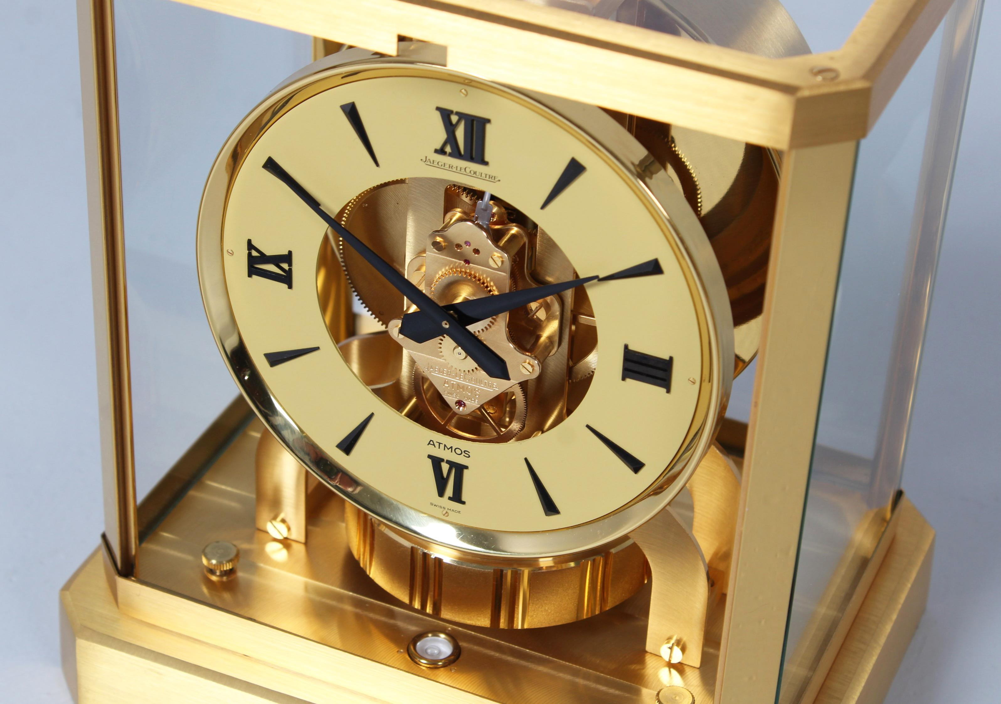 Jaeger LeCoultre, Reloj Atmos, Ref. 5909, Construido en 1977 Latón