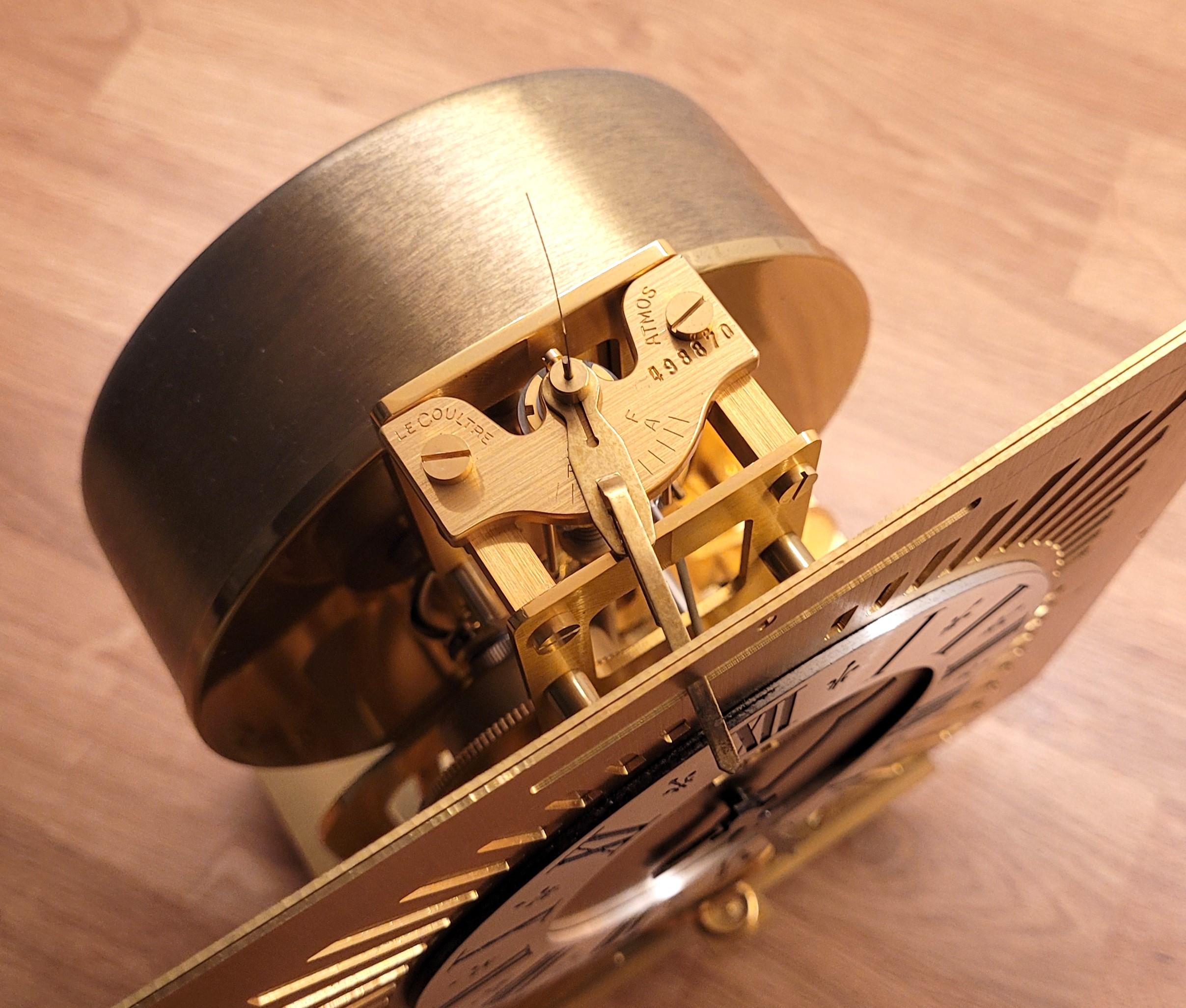 Horloge Atmos de Jaeger LeCoultre, en or royal, fabriquée en 1978 en vente 2