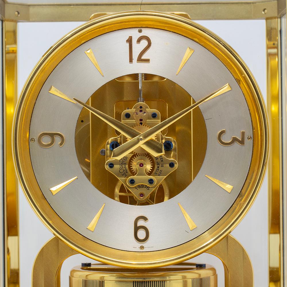Horloge Atmos Jaeger-LeCoultre avec cadran argenté en vente 3