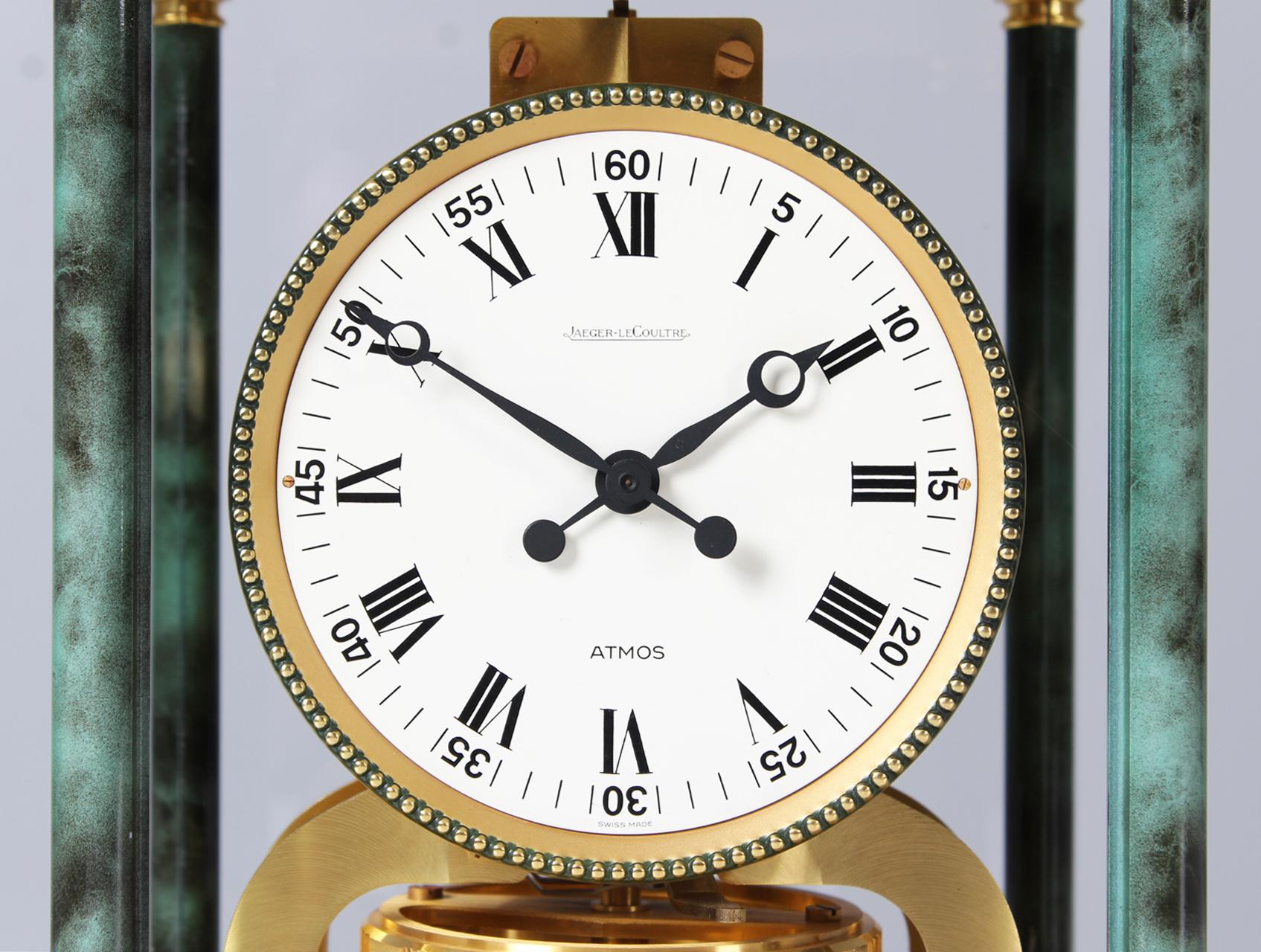 Jaeger LeCoultre, Atmos Vendome with marbled columns Ref. 5812

Switzerland
Brass gold plated and lacquered
Year of manufacture 1969

Dimensions: H x W x D: 24 x 21 x 16 cm

Description:
Atmos Vendome caliber 526 with gold plated base and