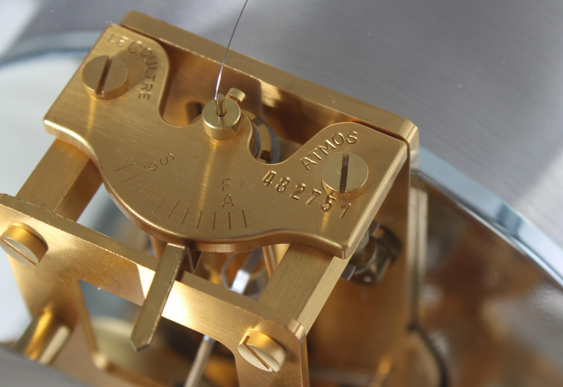 Jaeger LeCoultre, horloge Atmos bicolore, argent et or, fabriquée en 1978 en vente 4