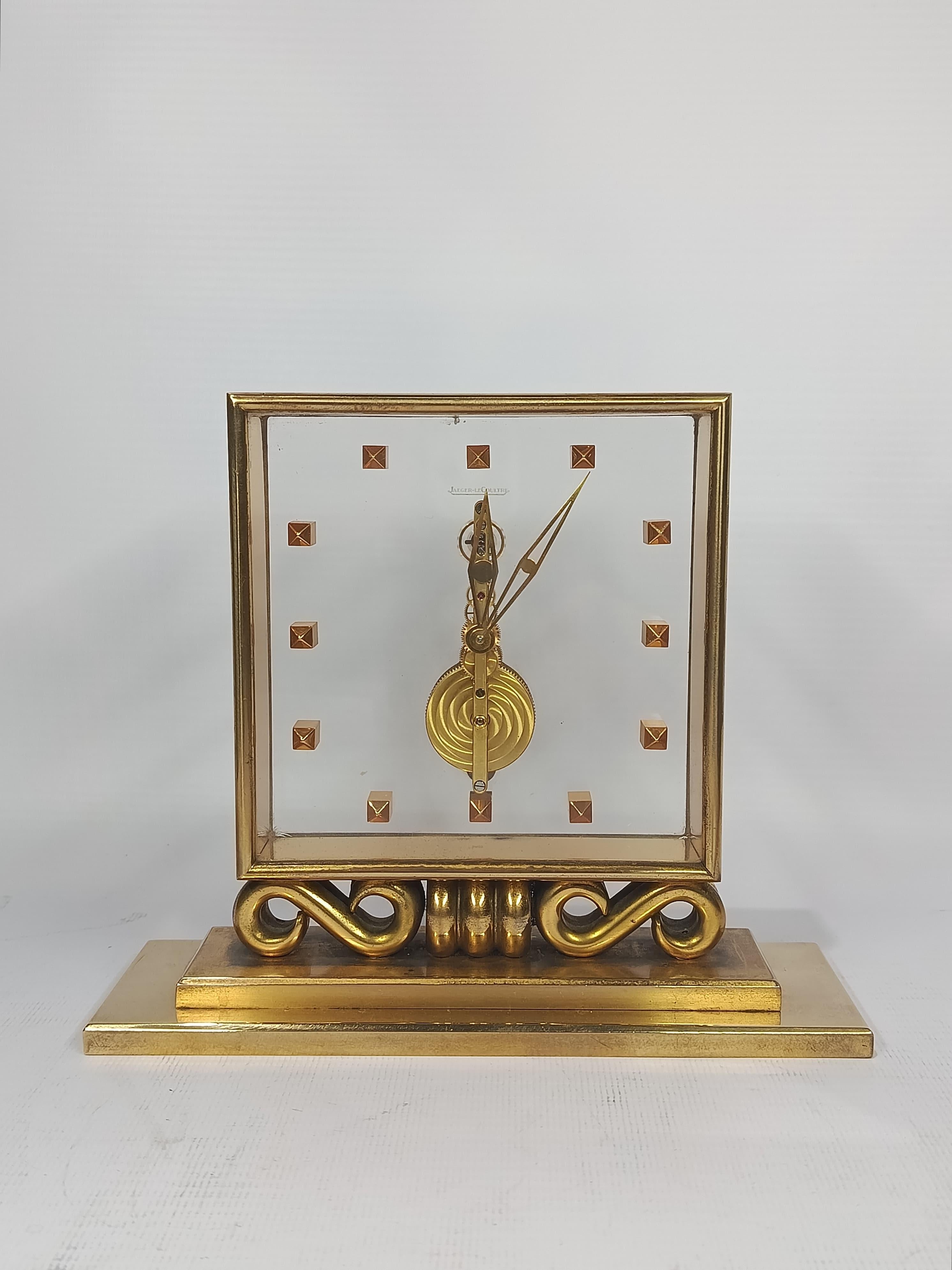 Milieu du XXe siècle Jaeger LeCoultre desk clock en vente