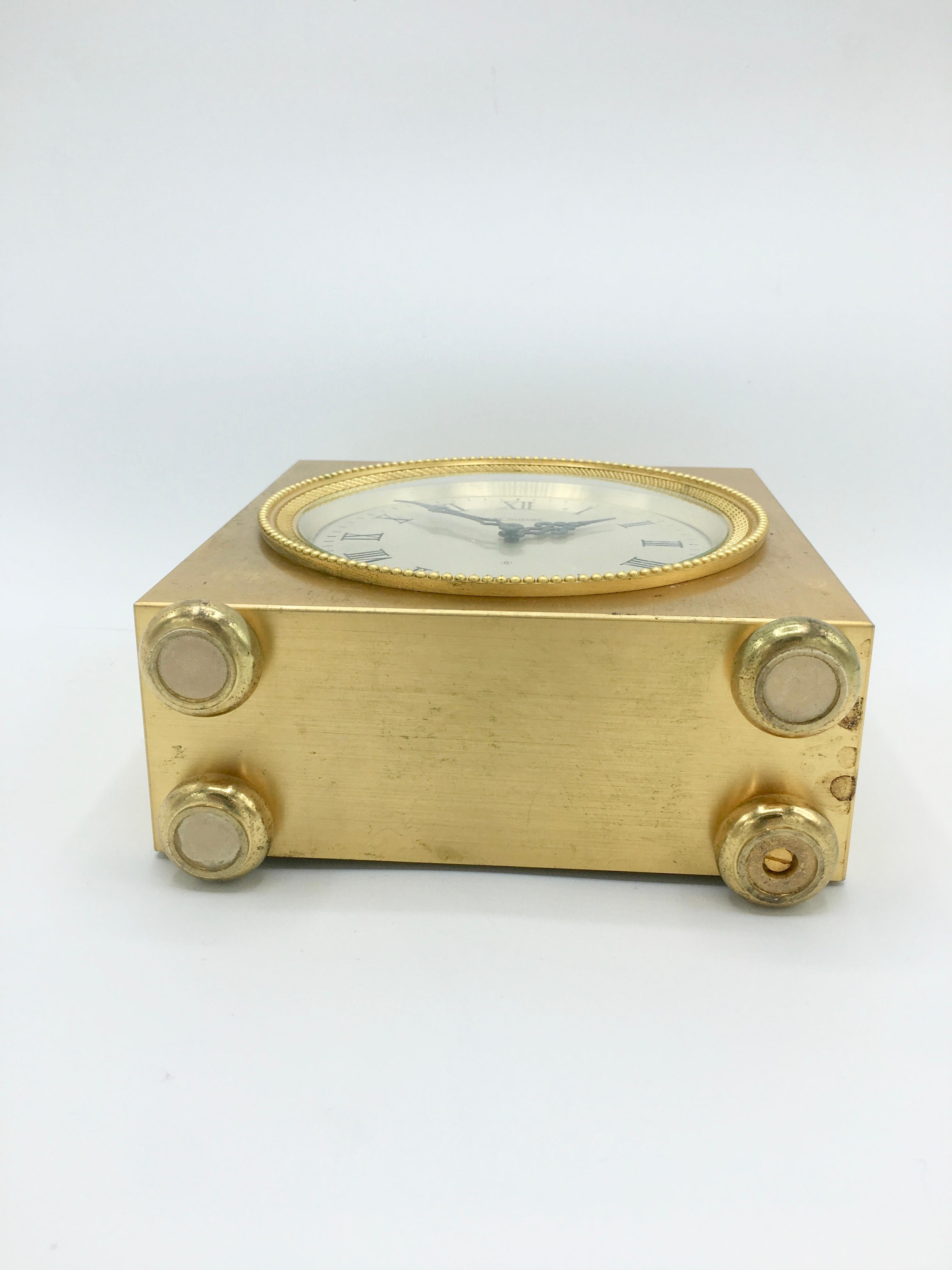 Jaeger-LeCoultre Orologio da scrivania a 8 giorni in ottone dorato, metà del secolo 1950-60 in vendita 4
