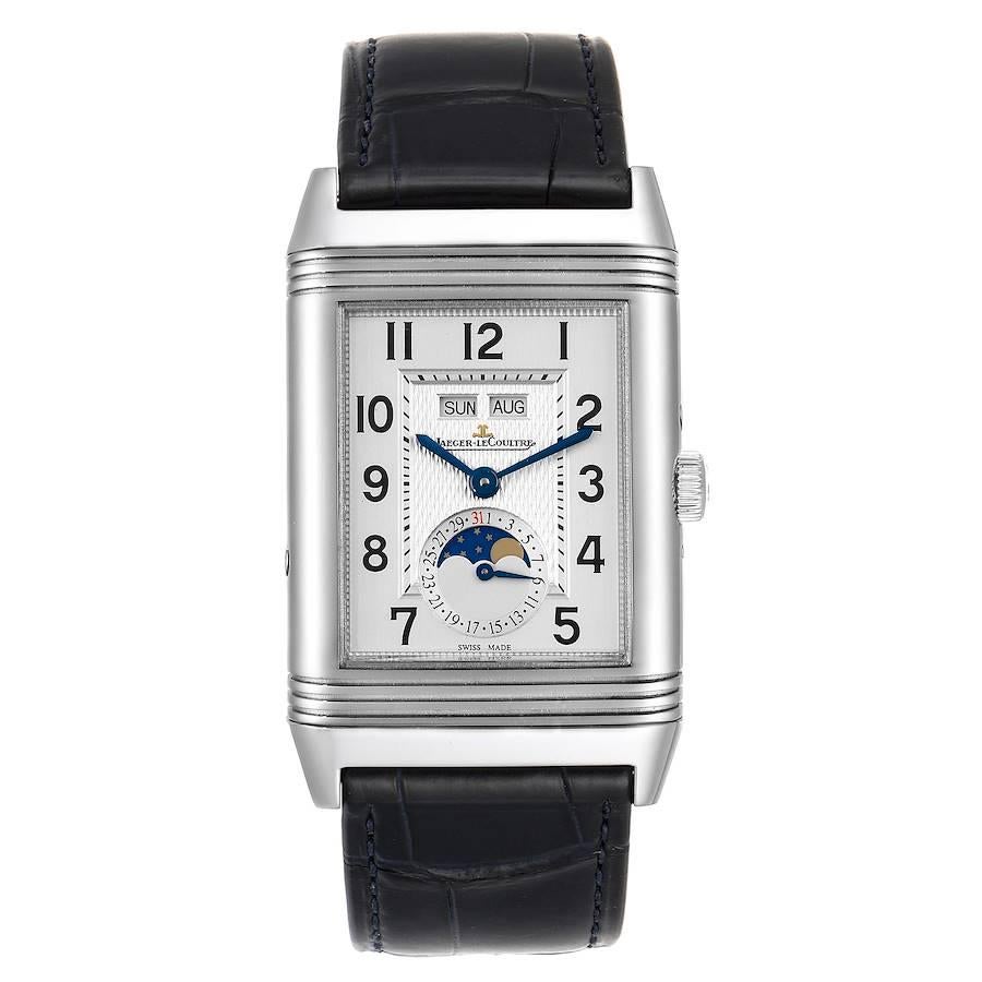 Jaeger-LeCoultre Grande Reverso Mondphase Herrenuhr Q3758420 Box Papiere. Uhrwerk mit Handaufzug. Rechteckiges, drehbares Gehäuse aus Edelstahl mit den Maßen 48,5 x 30,0 mm im Durchmesser. Durchsichtiger Ausstellungssaphirglasboden. Gerippte Lünette