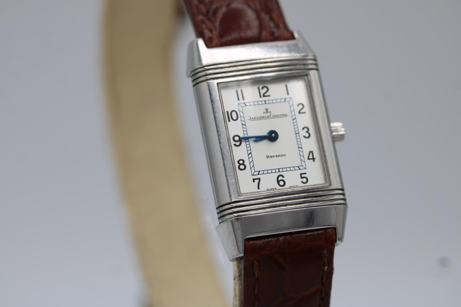 Jaeger-LeCoultre, JLC Reverso Lady 260.8.47 For Sale 3