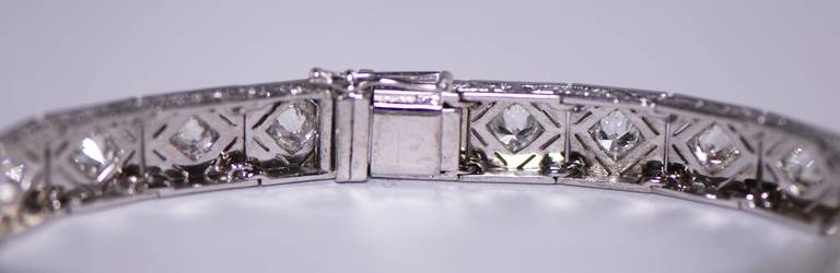 Jaeger-LeCoultre Ladies Platinum Diamond Set Bracelet Wristwatch For Sale 2