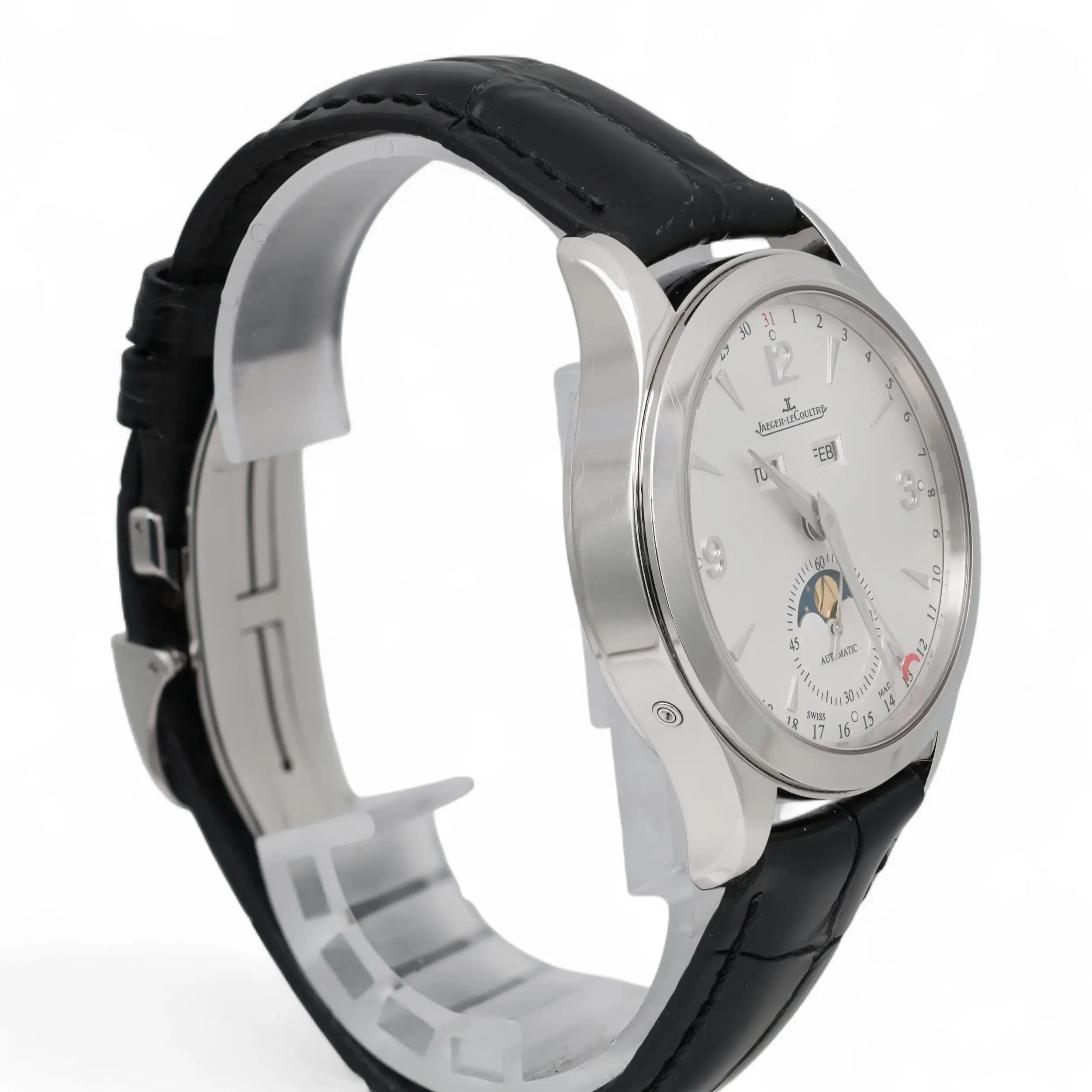 Jaeger-LeCoultre Master Calendar 39mm Acciaio Quadrante Argento Orologio Uomo Q1558420 In condizioni buone in vendita a New York, NY