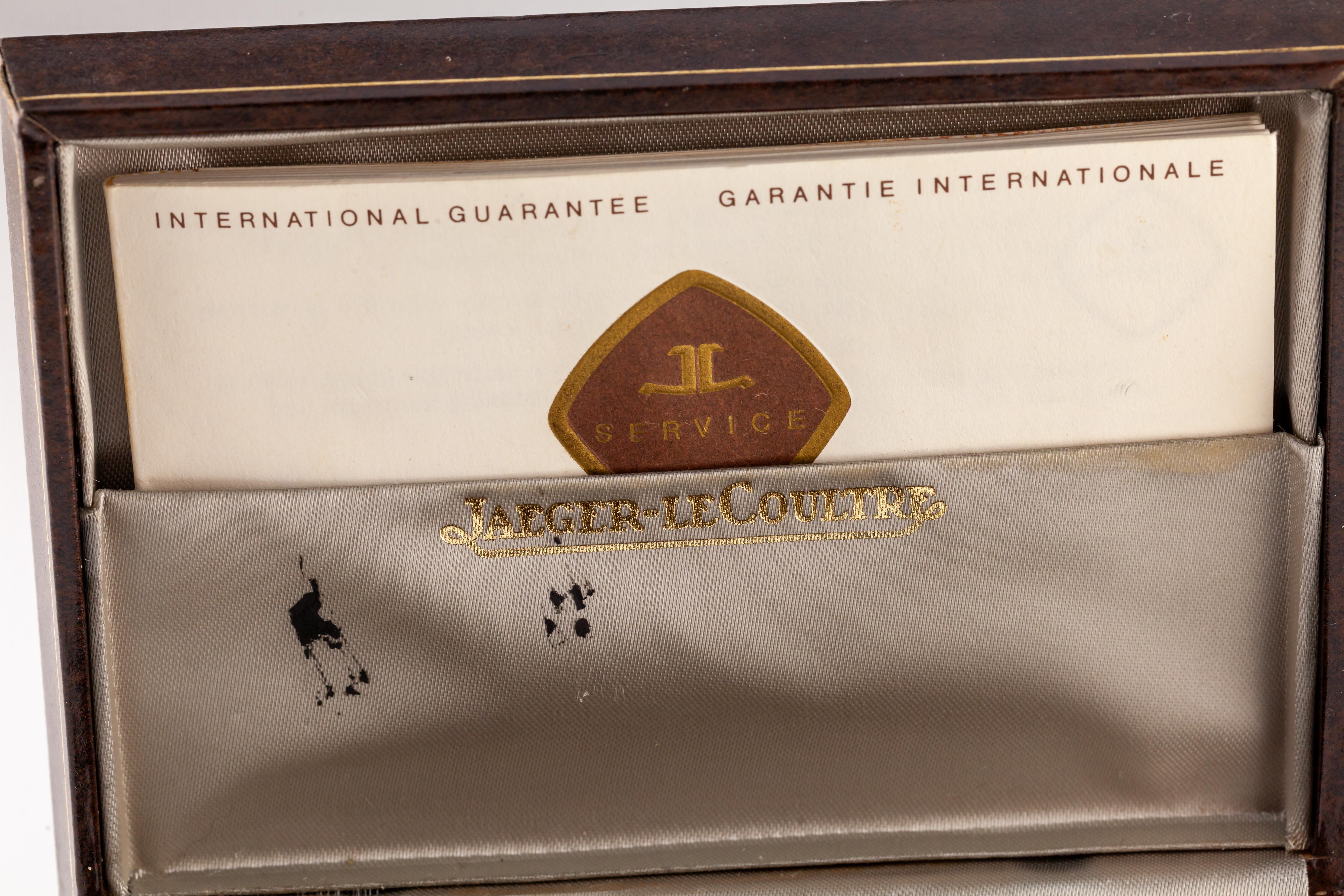 Jaeger-LeCoultre Men's 18k Yellow Gold Tonneau Dress Watch Original Box 9107.21 In Good Condition In Sherman Oaks, CA